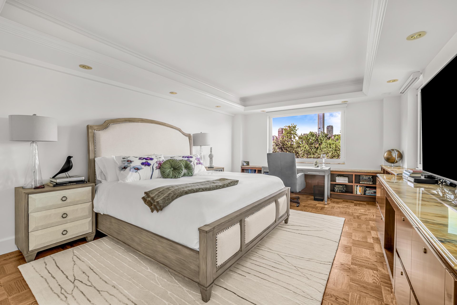 860 Fifth Avenue