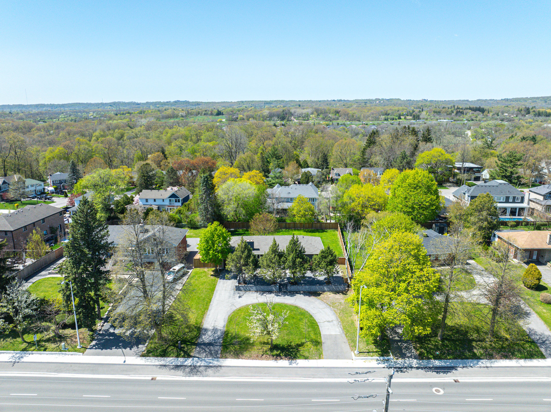 425 Plains Road W, Burlington