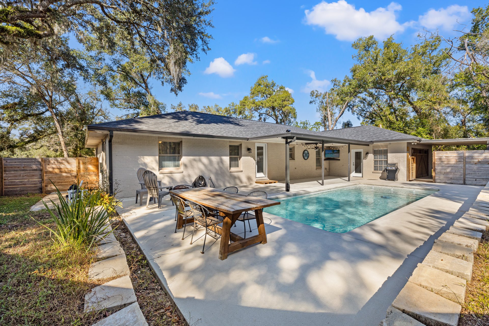 12414 FORT KING RD