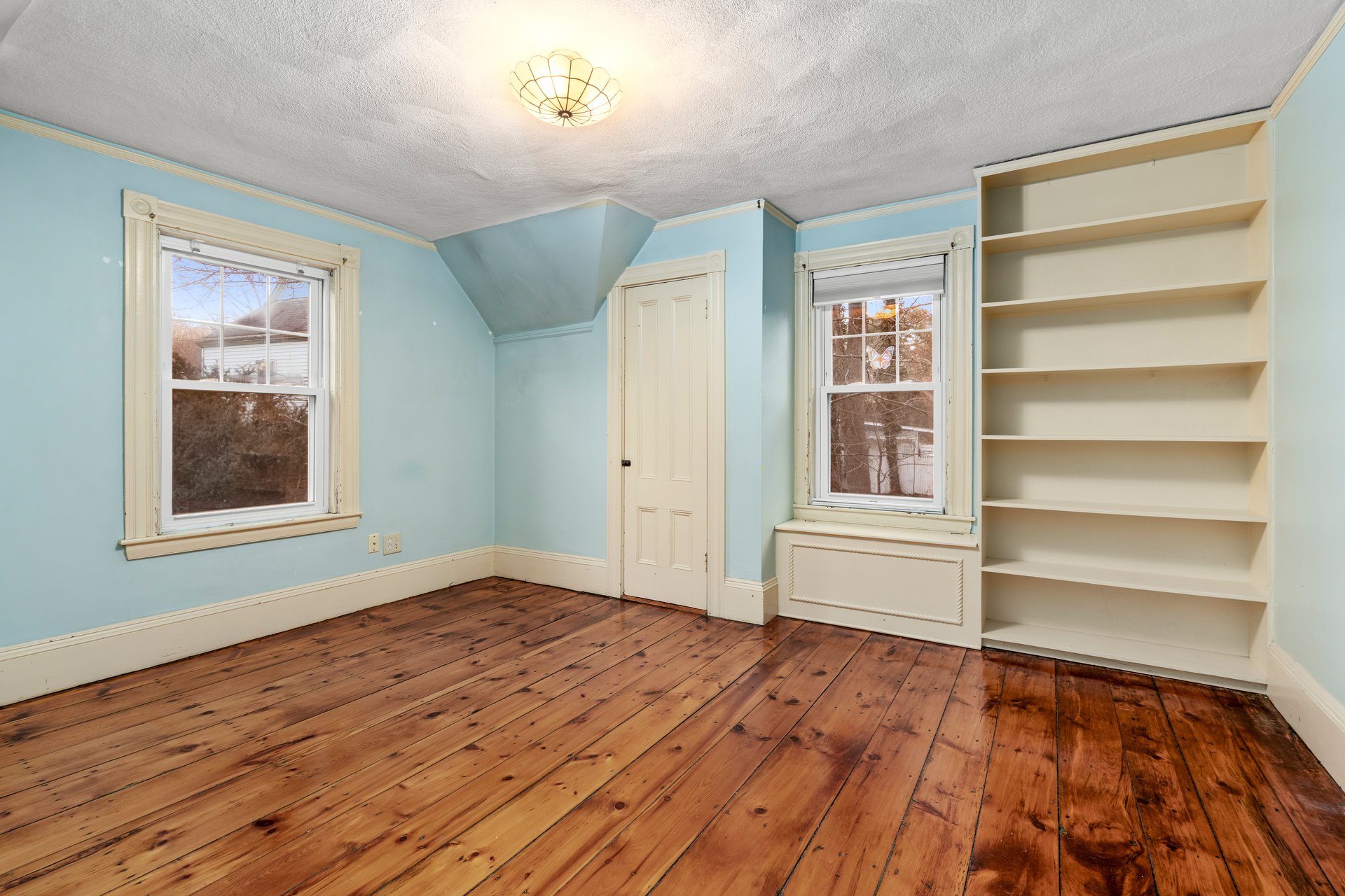 21A School St