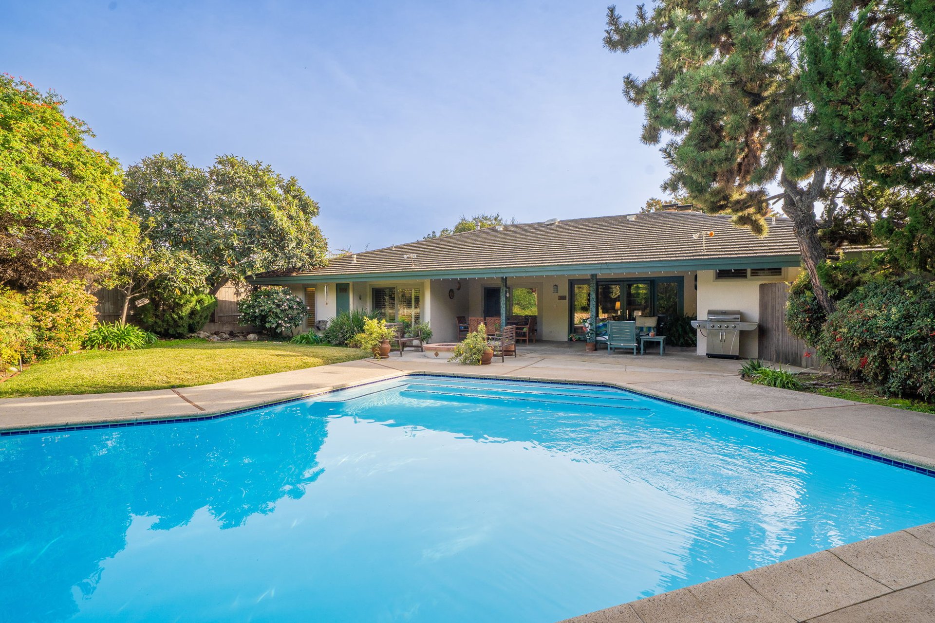 257 W Sonora Place