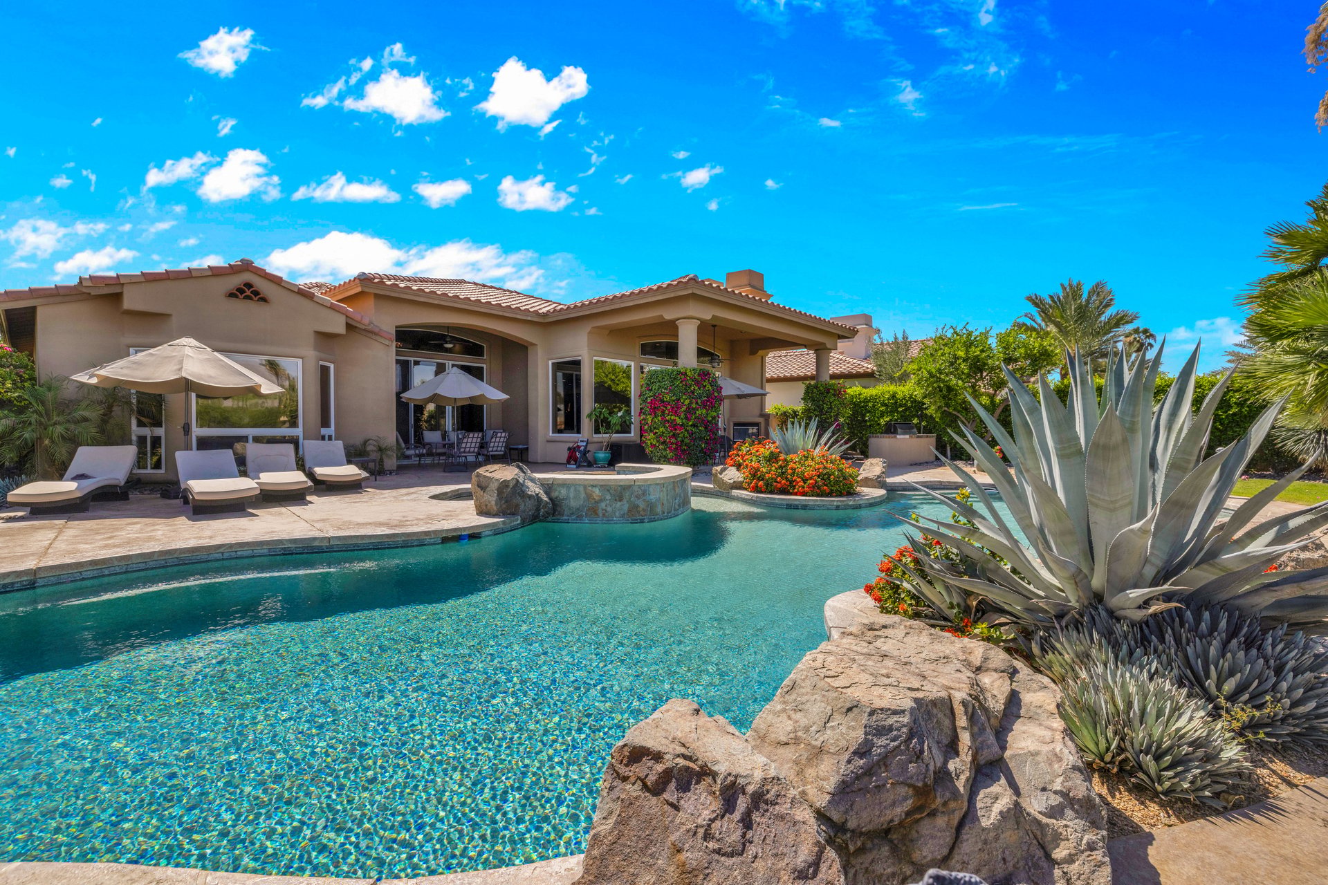 48810 Vista Estrella