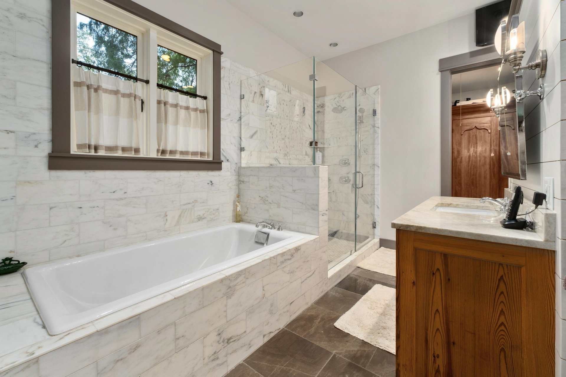 1406 Rockcliff Road