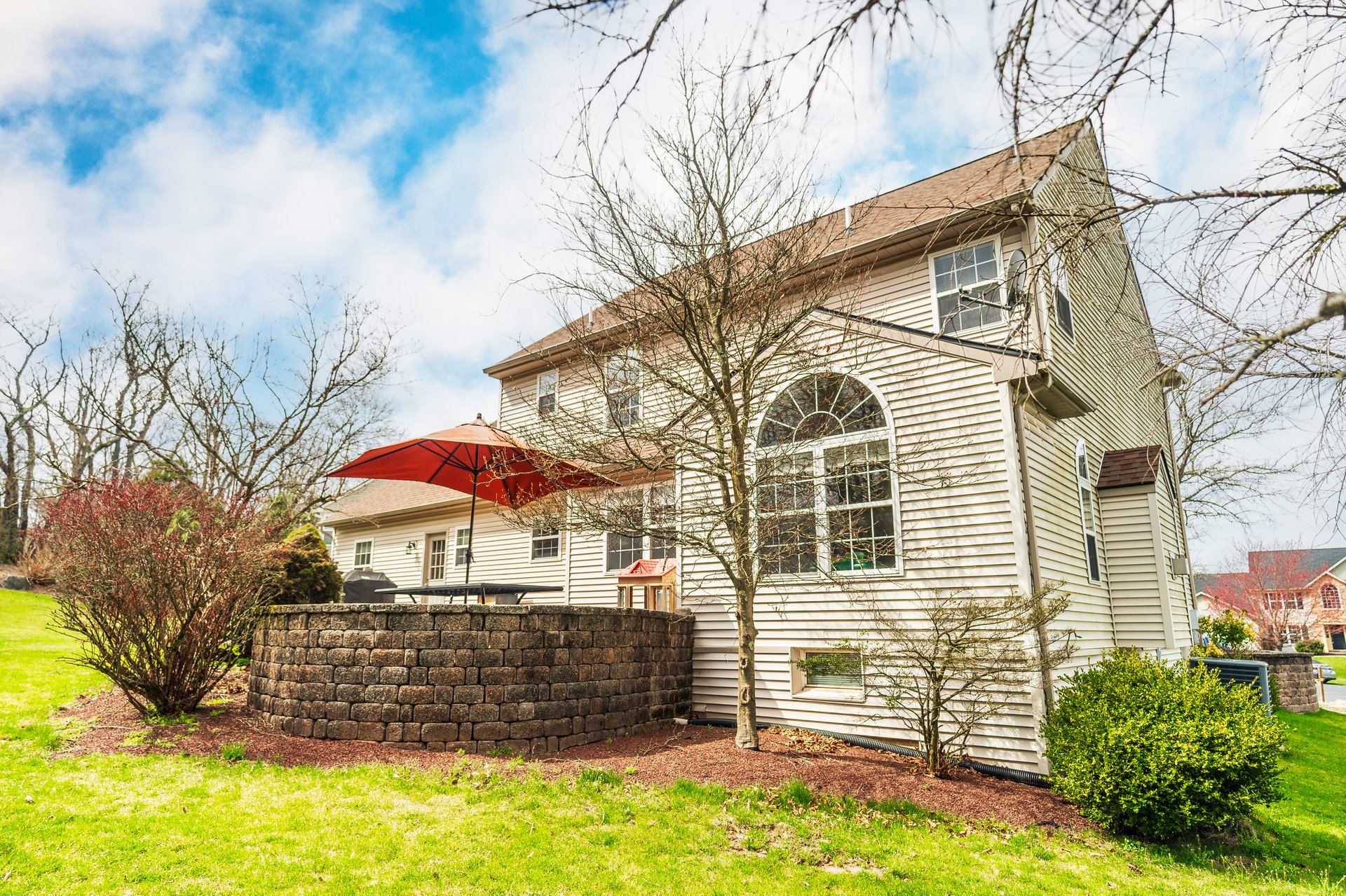 7055 Maple Court