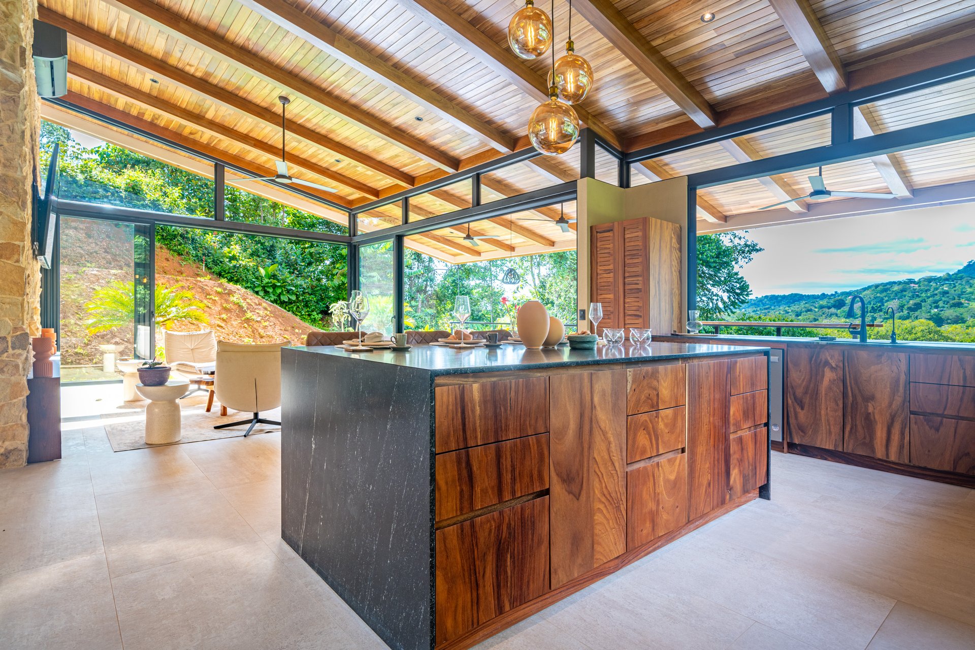 Casa Hamsa - Stunning, Modern Jungle Home in Ojochal