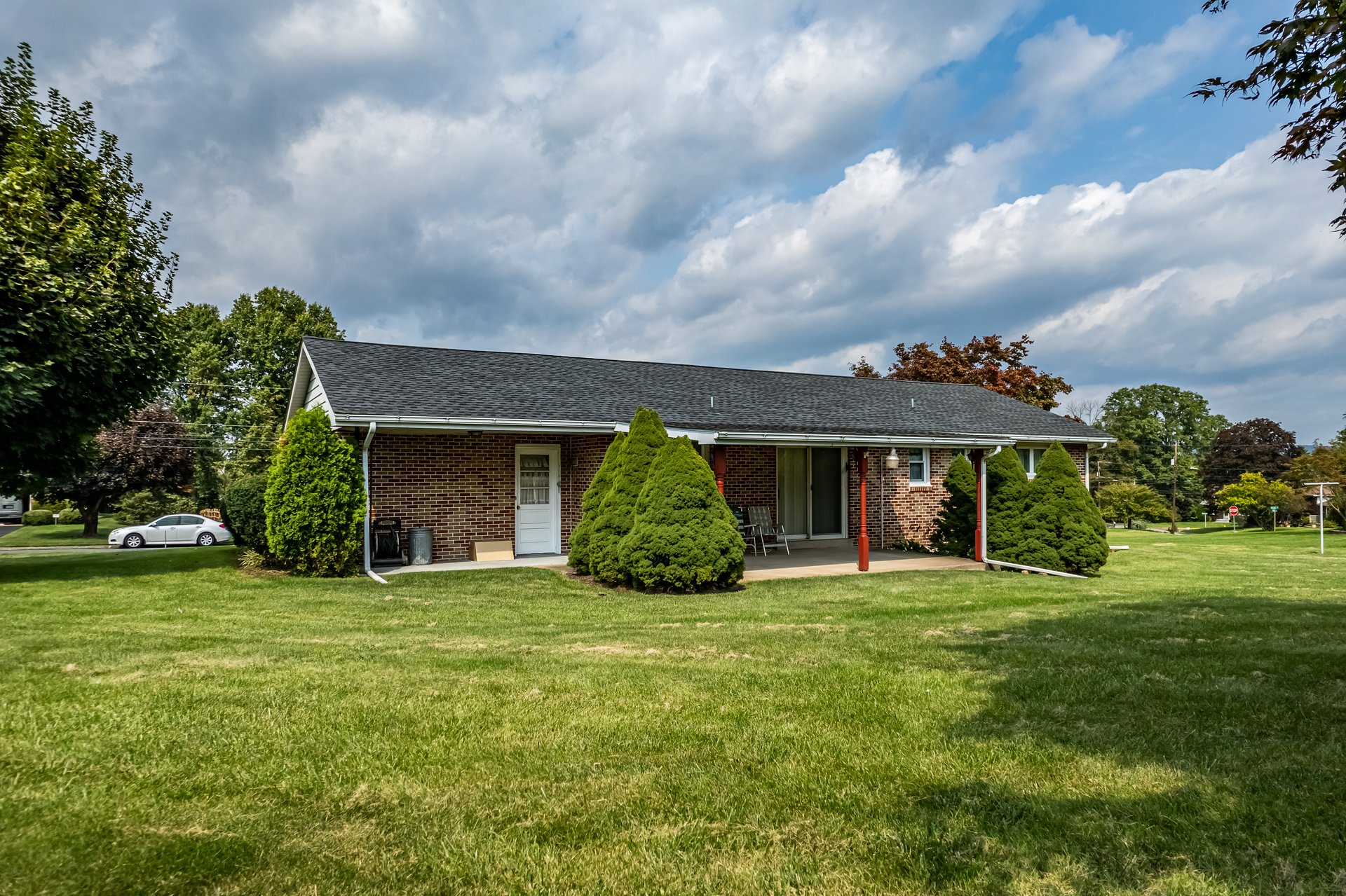 928 Dogwood Lane