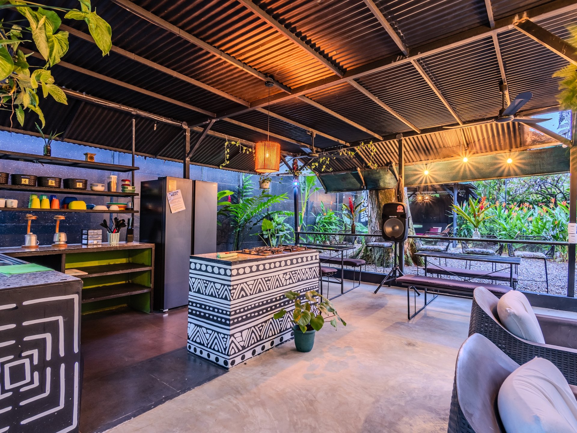 Turnkey Jungle Hostel with 16 Beds, Pool & Strong Revenue Potential Near Marino Ballena National Park
