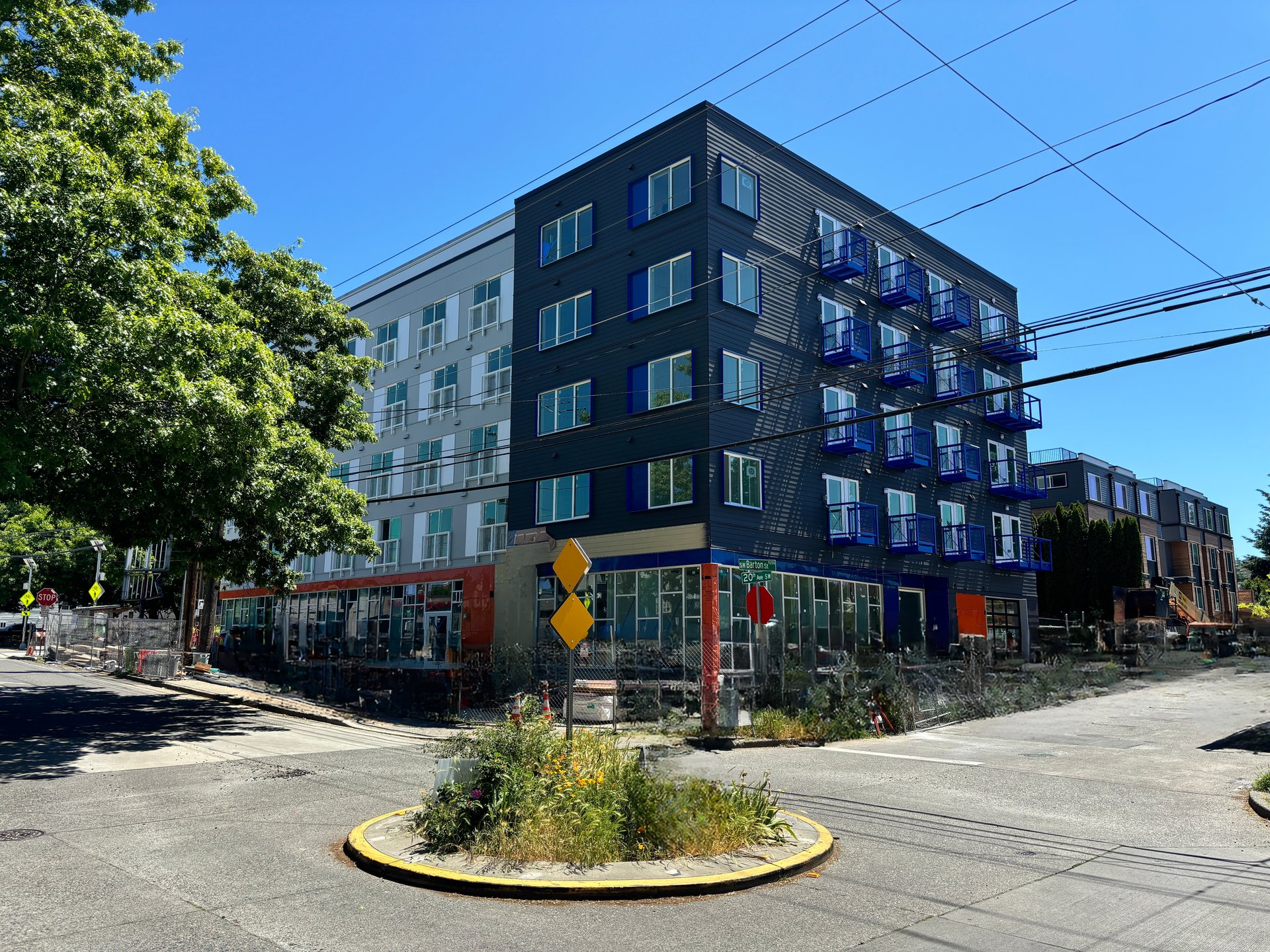 Cafe / Retail in South East West Seattle