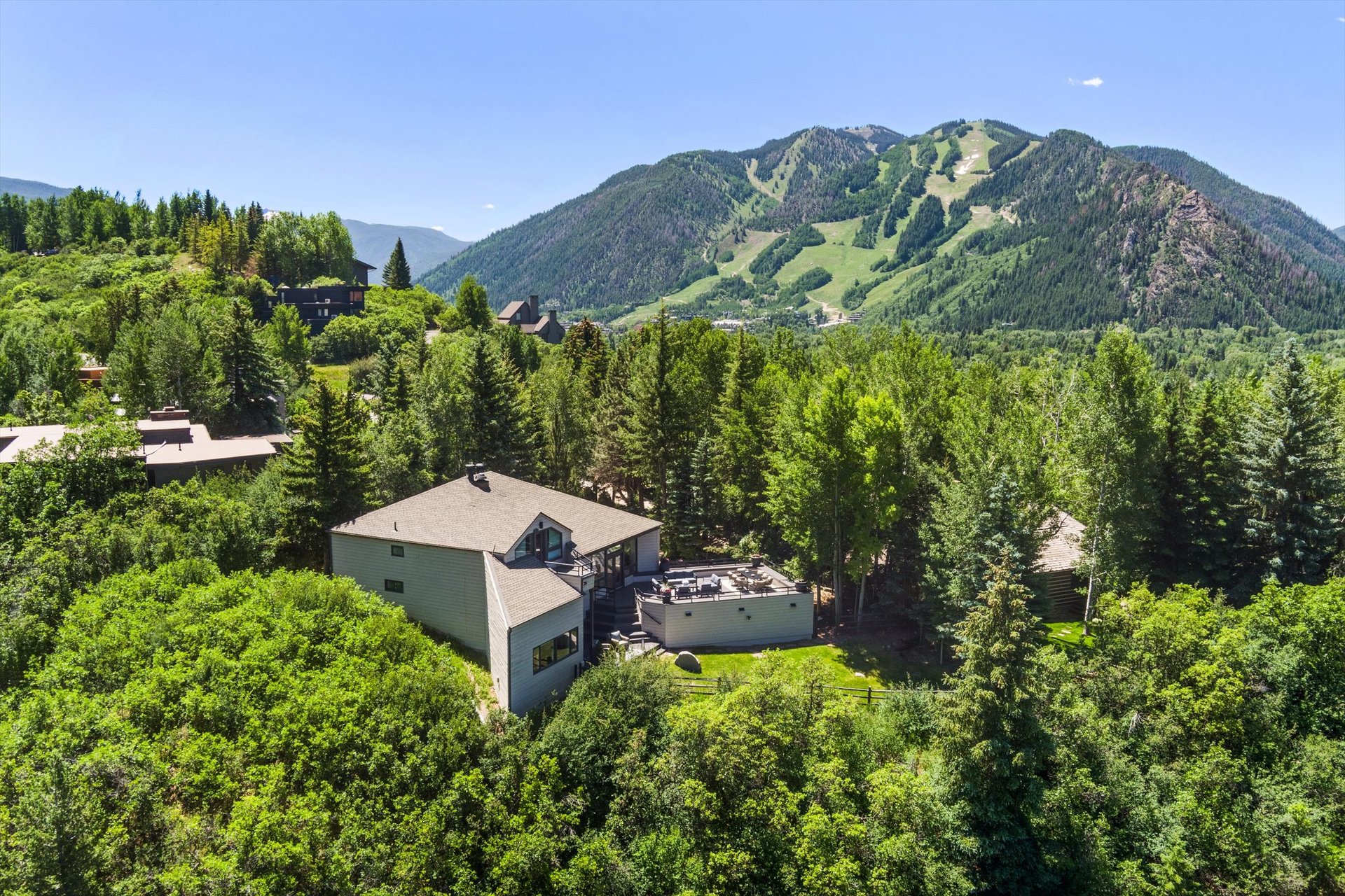 Designer Living with Unmatched Mountain Views