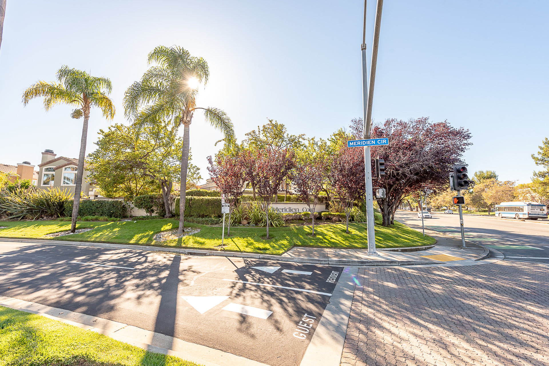 Sought after gated community! 4/5 Bed, 1bed/bath down. 