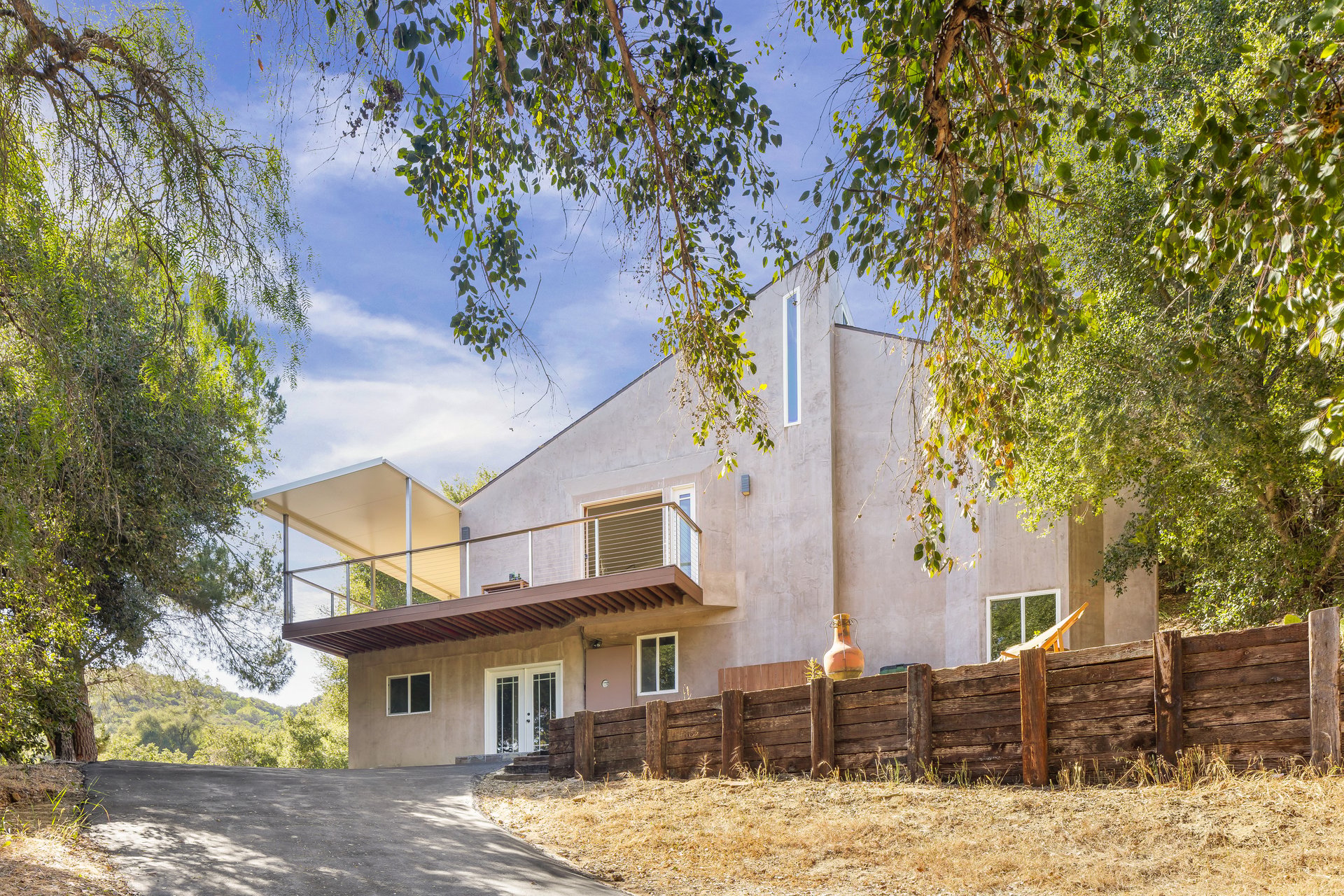 1310 N Topanga Canyon Blvd