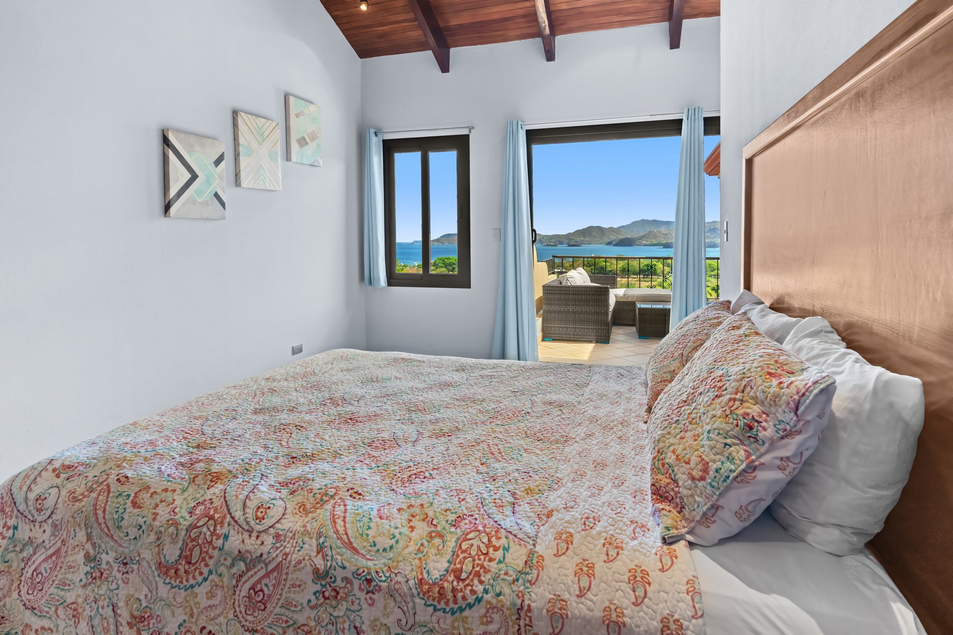 Casa Omega | Ocean View Apartment Complex in Altos de Flamingo