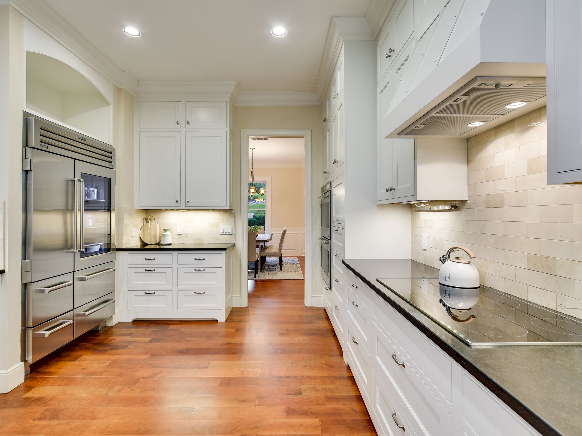 Las Lomas Transitional