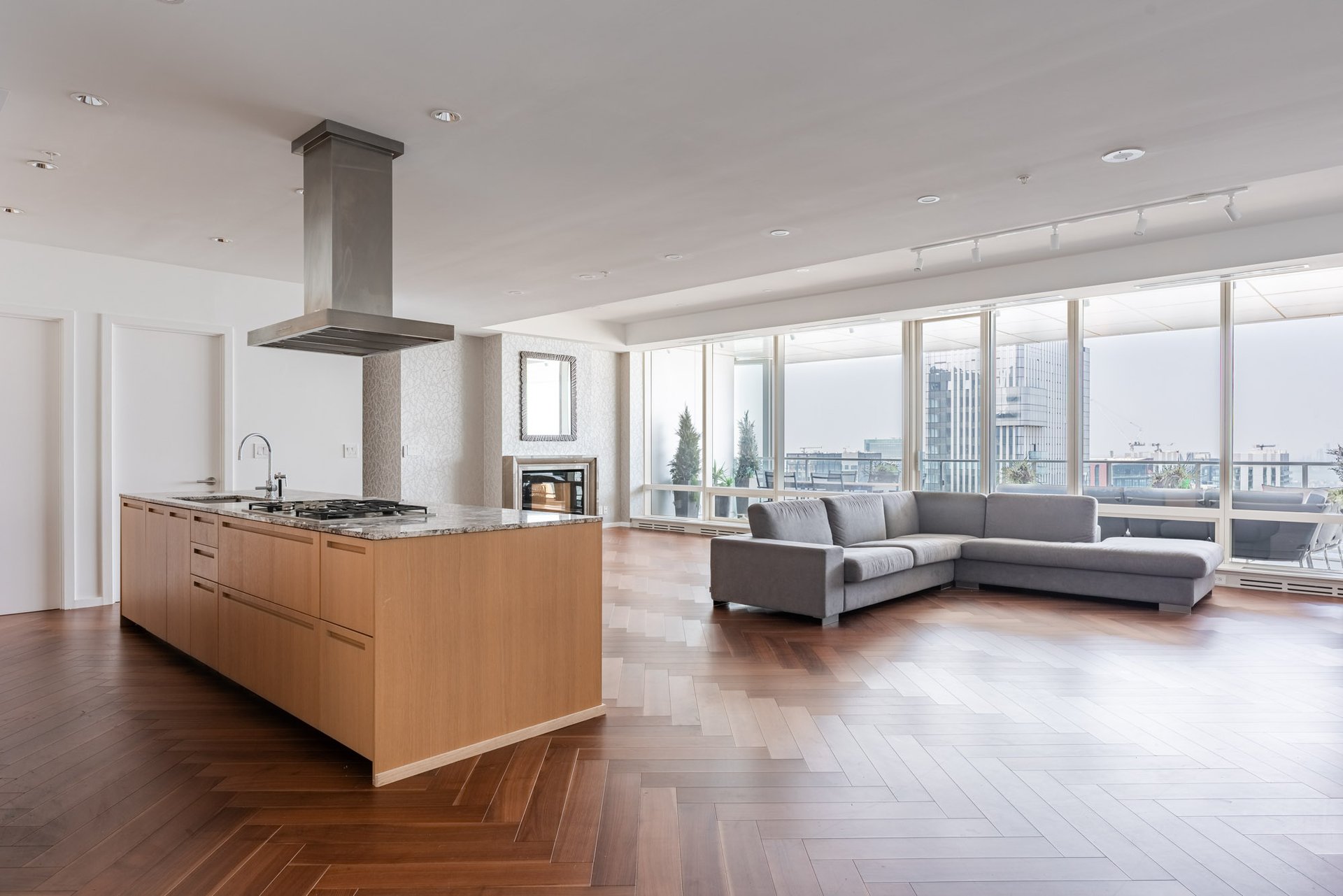 Suite 5302- 180 University Avenue