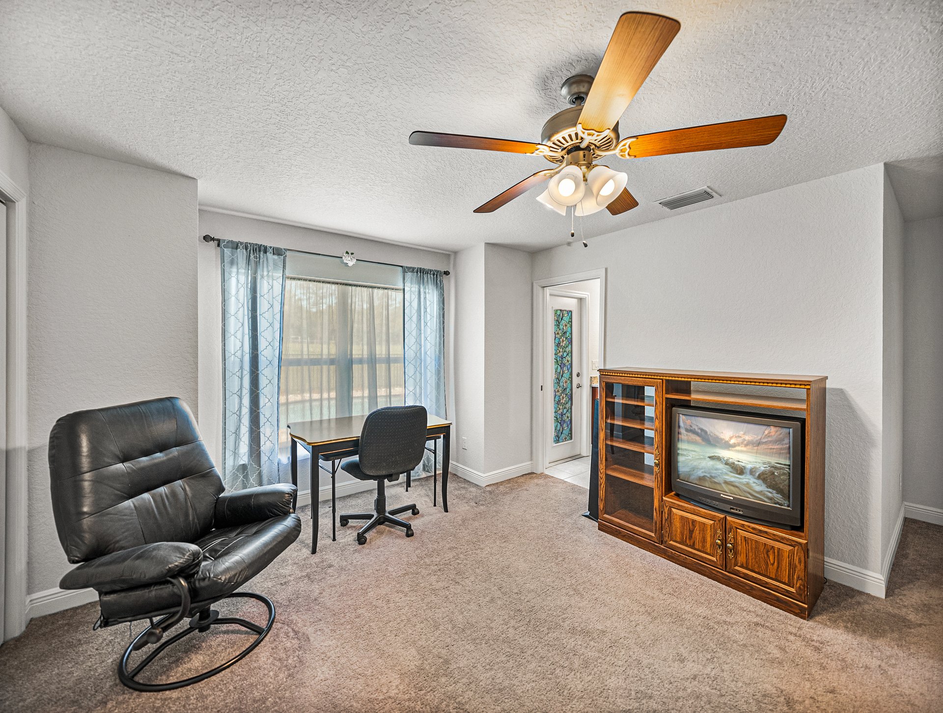 17703 COUNTRY SQUIRE LN