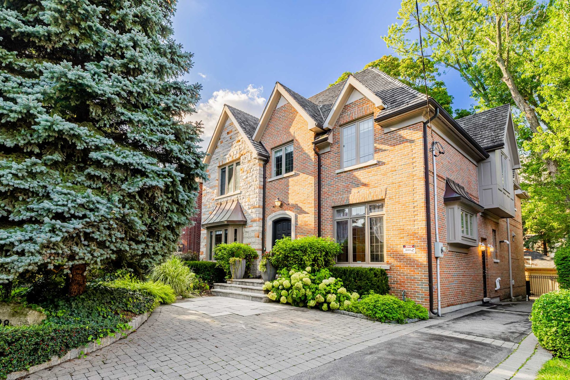 298 Dawlish Ave