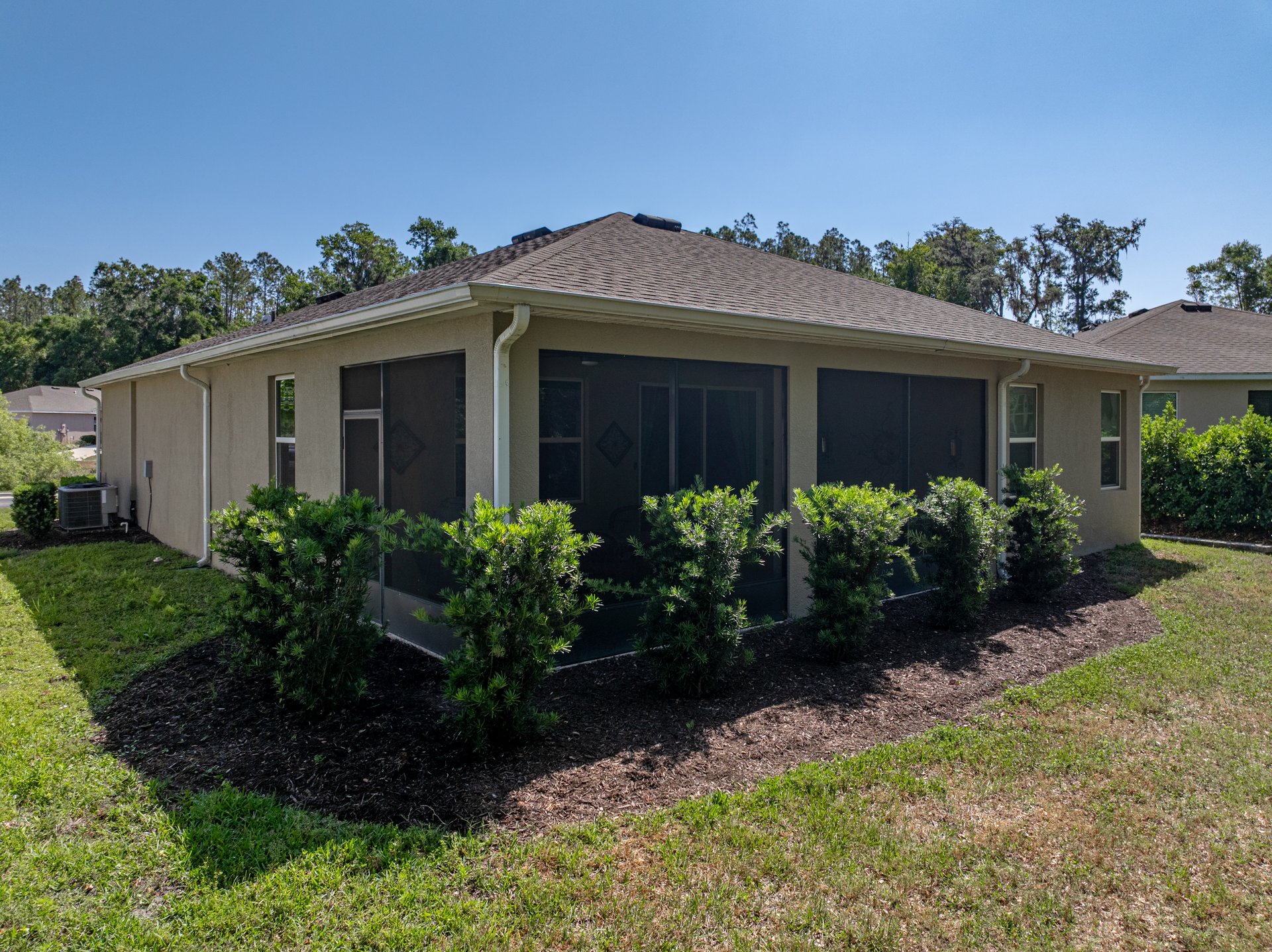 12669 EASTPOINTE DR