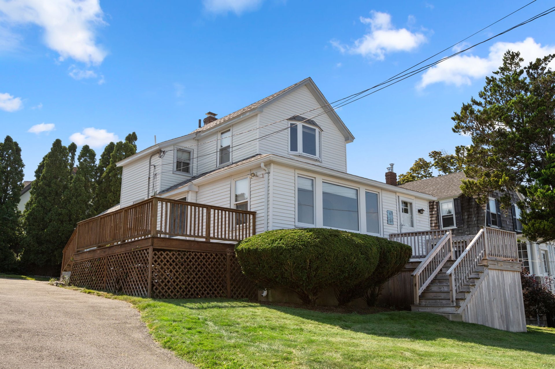 118 Sea Ave