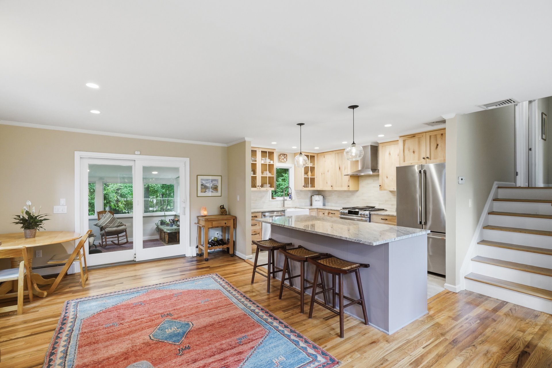 11 Upper Lakeshore Drive