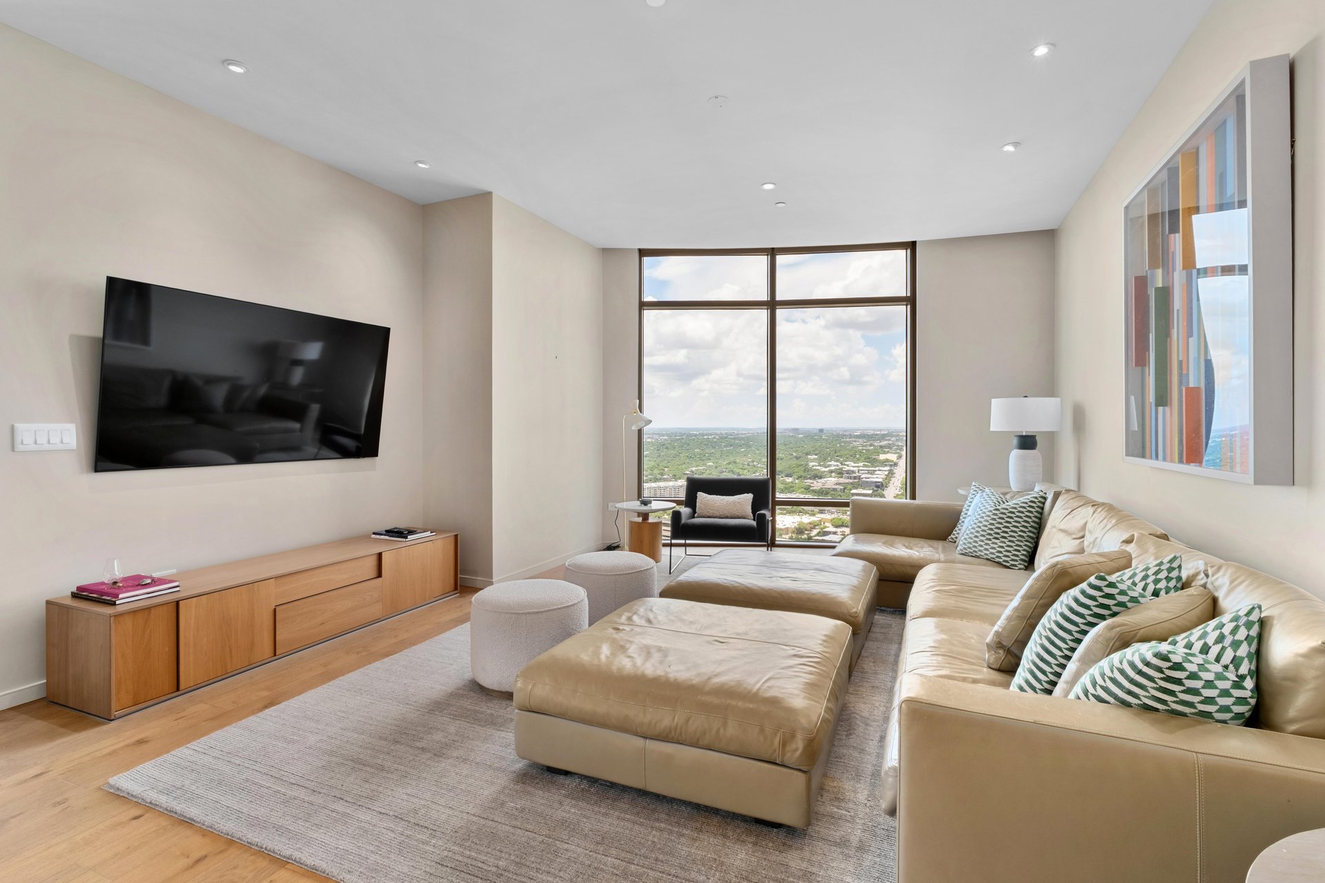 200 Congress Avenue #37H