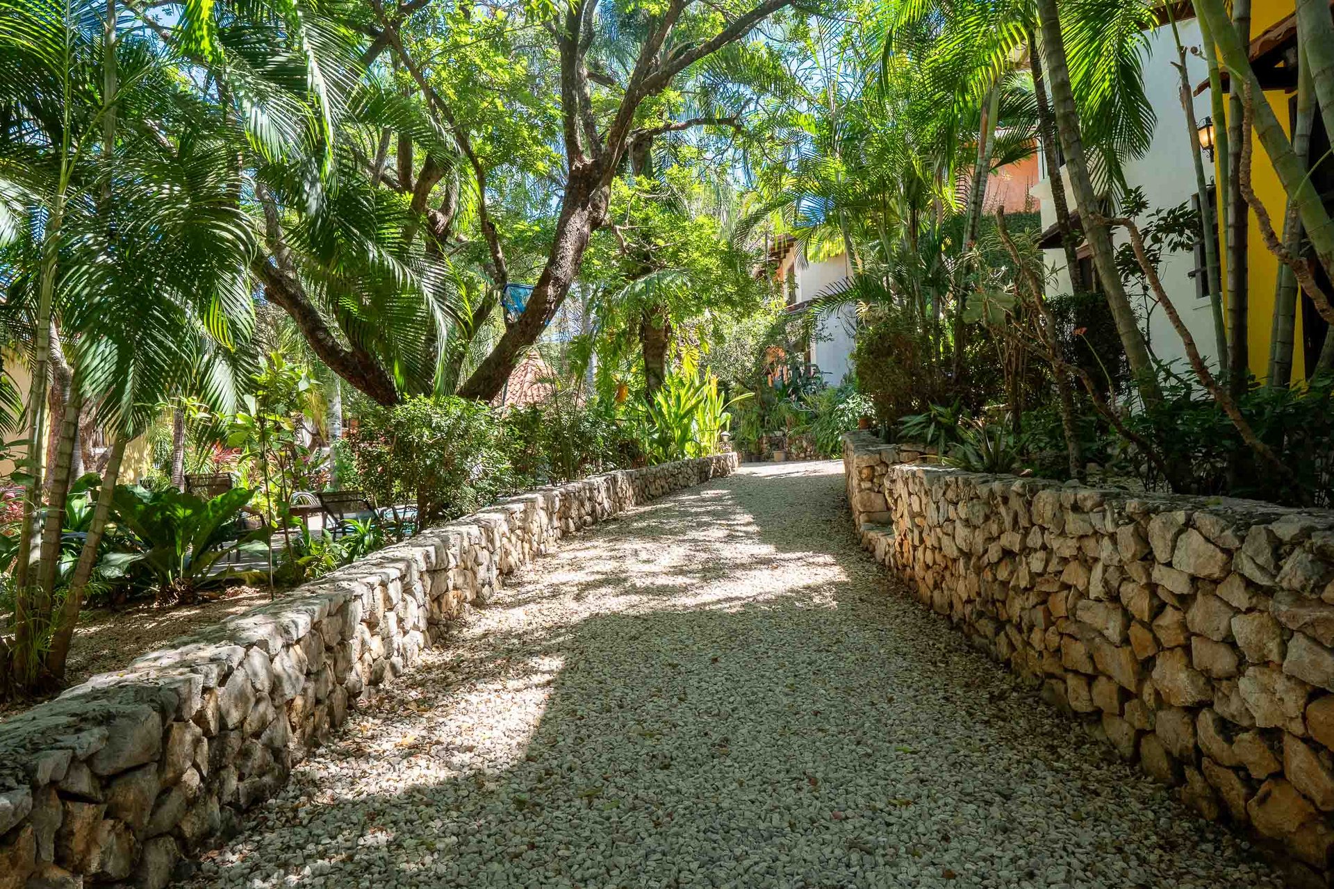 Pueblo del Mar 25 | Fully Renovated, Furnished Condo in Walkable Tamarindo