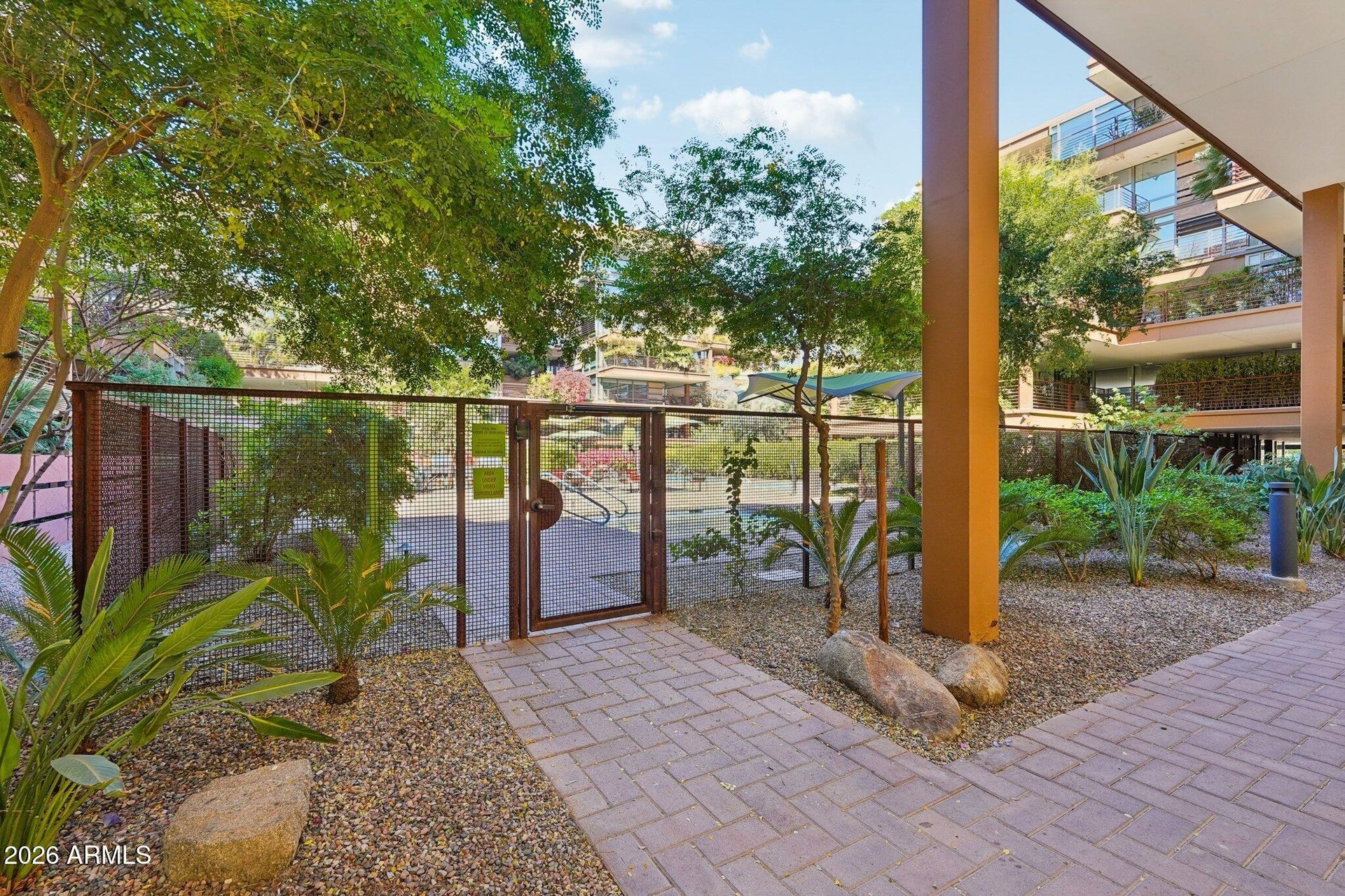 7157 E Rancho Vista Dr, #4006
