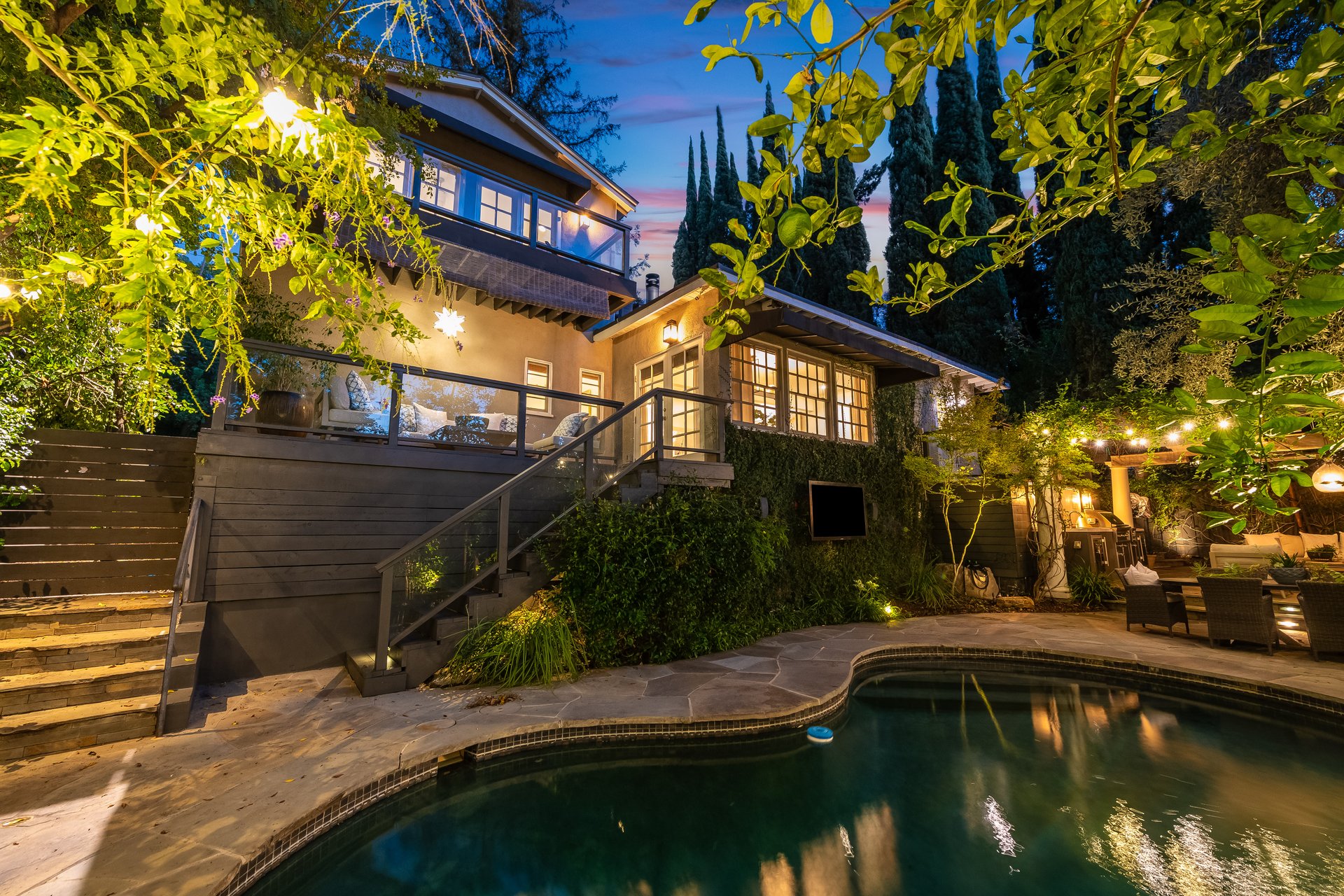 14633 Valley Vista Blvd, Sherman Oaks 