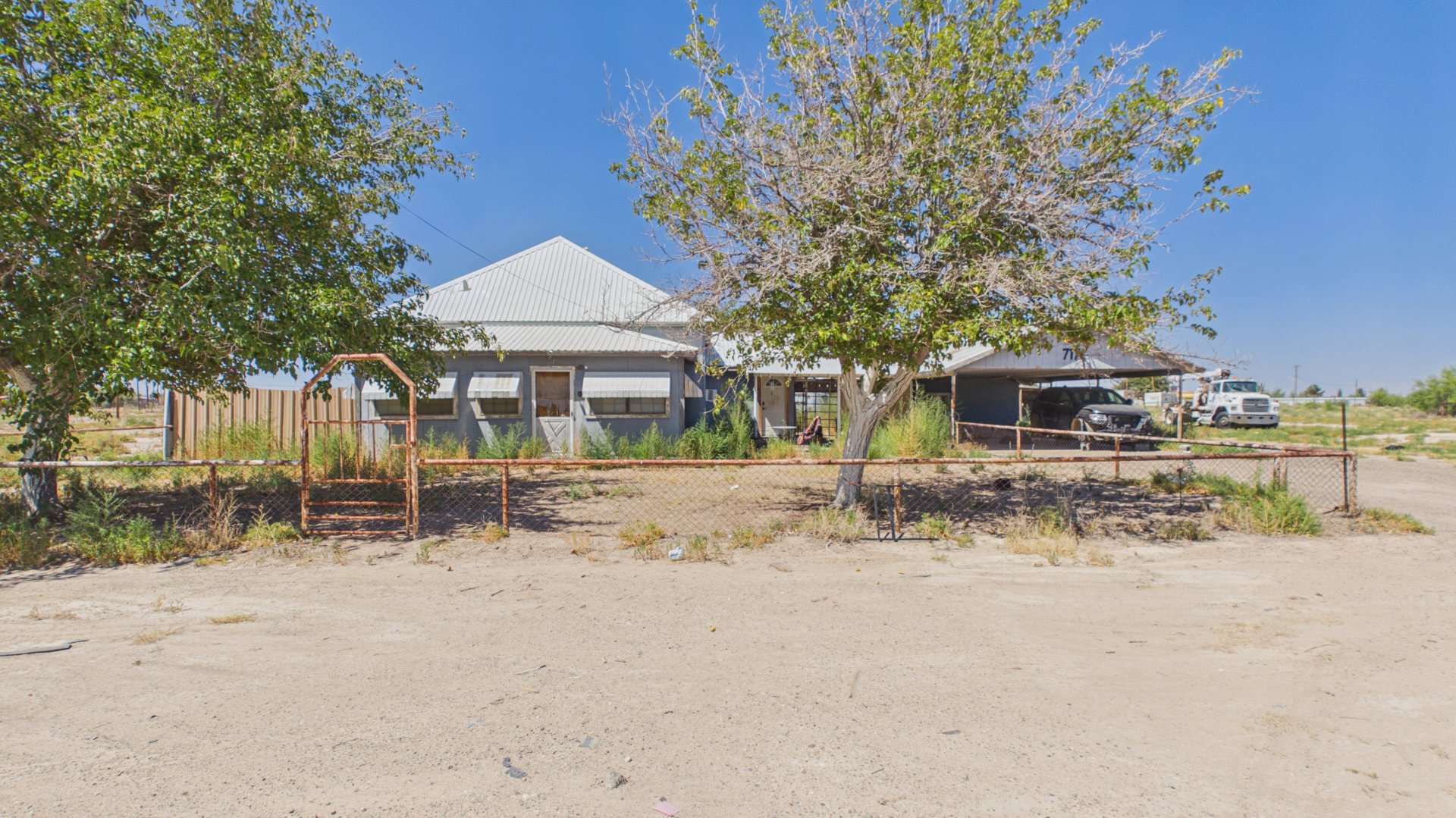 717 N Roberson