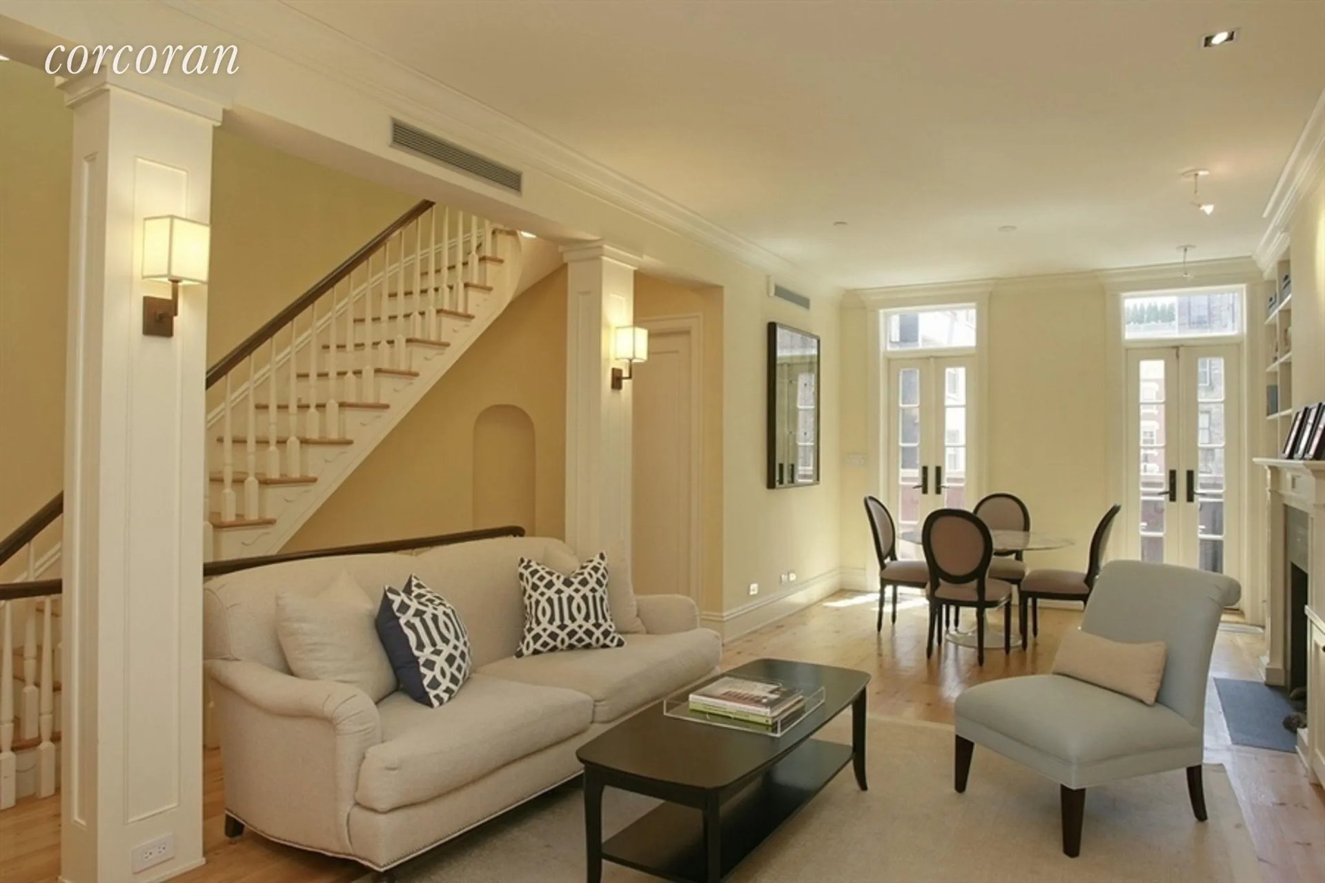 4 Charles St Apt 2