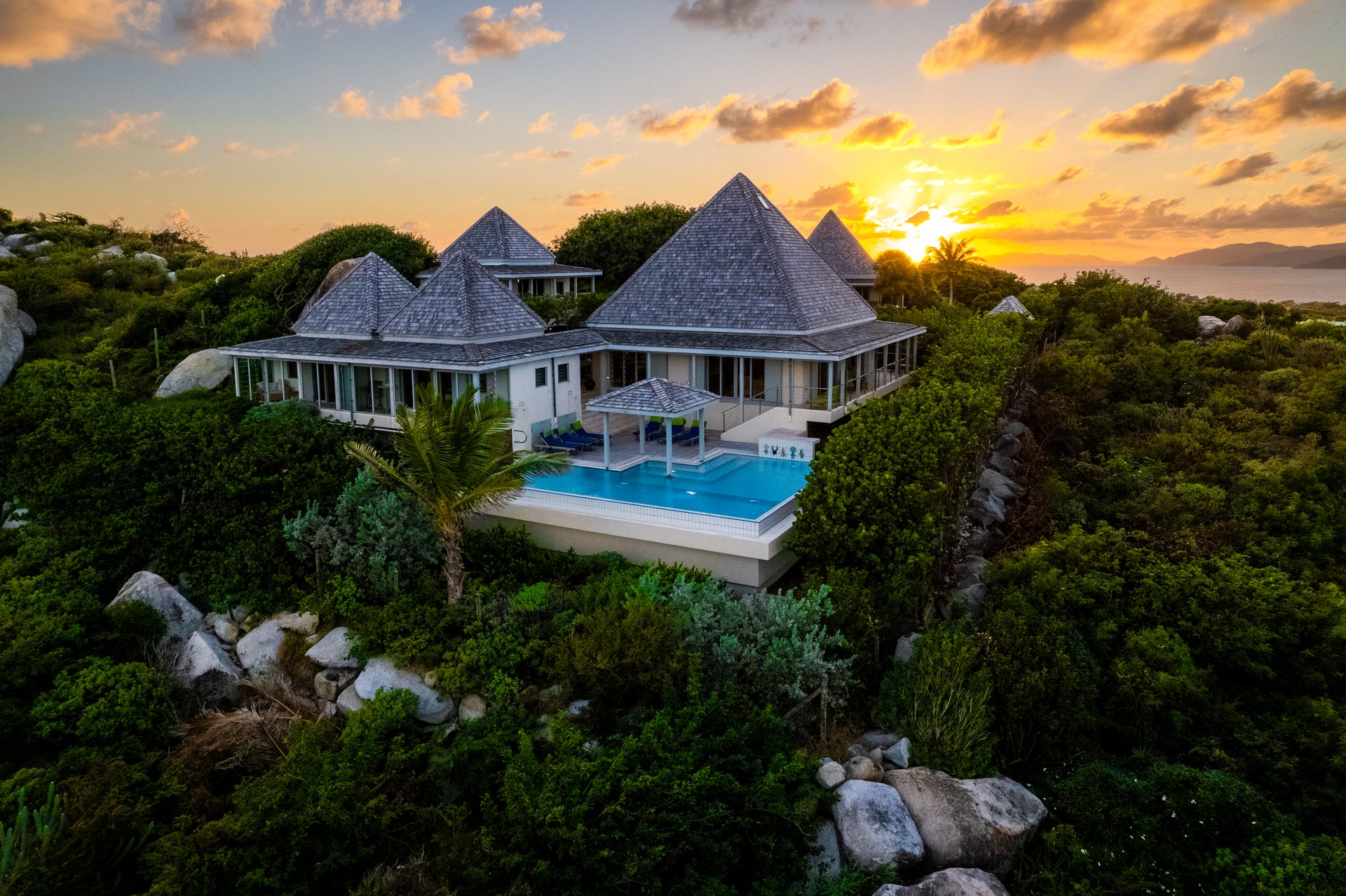 1142 Red Rock Villa