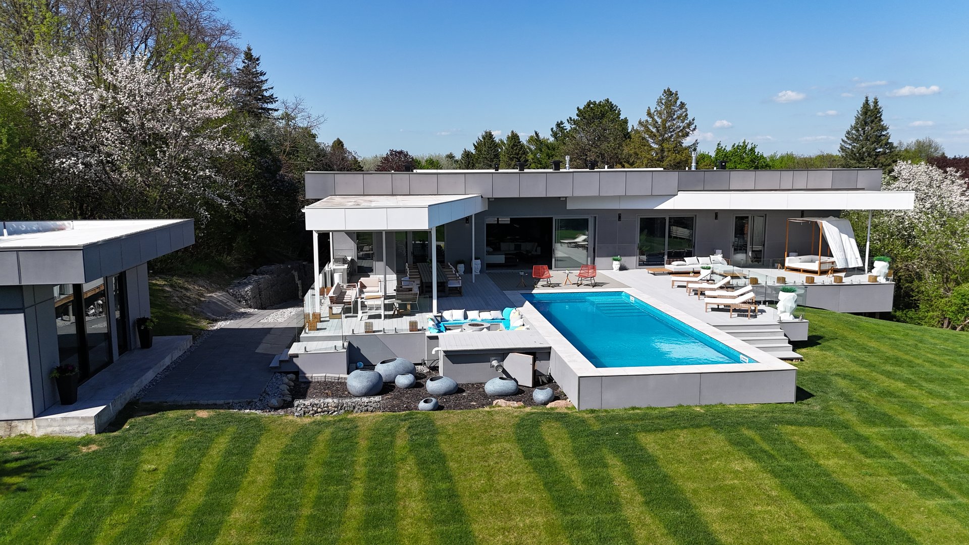 Breathtaking Elegance Throughout