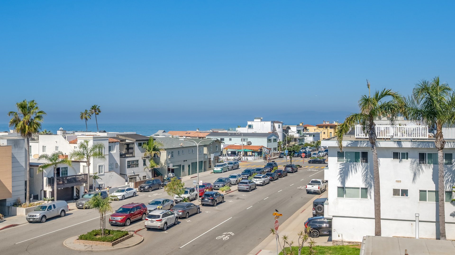 2056 Hermosa Ave 