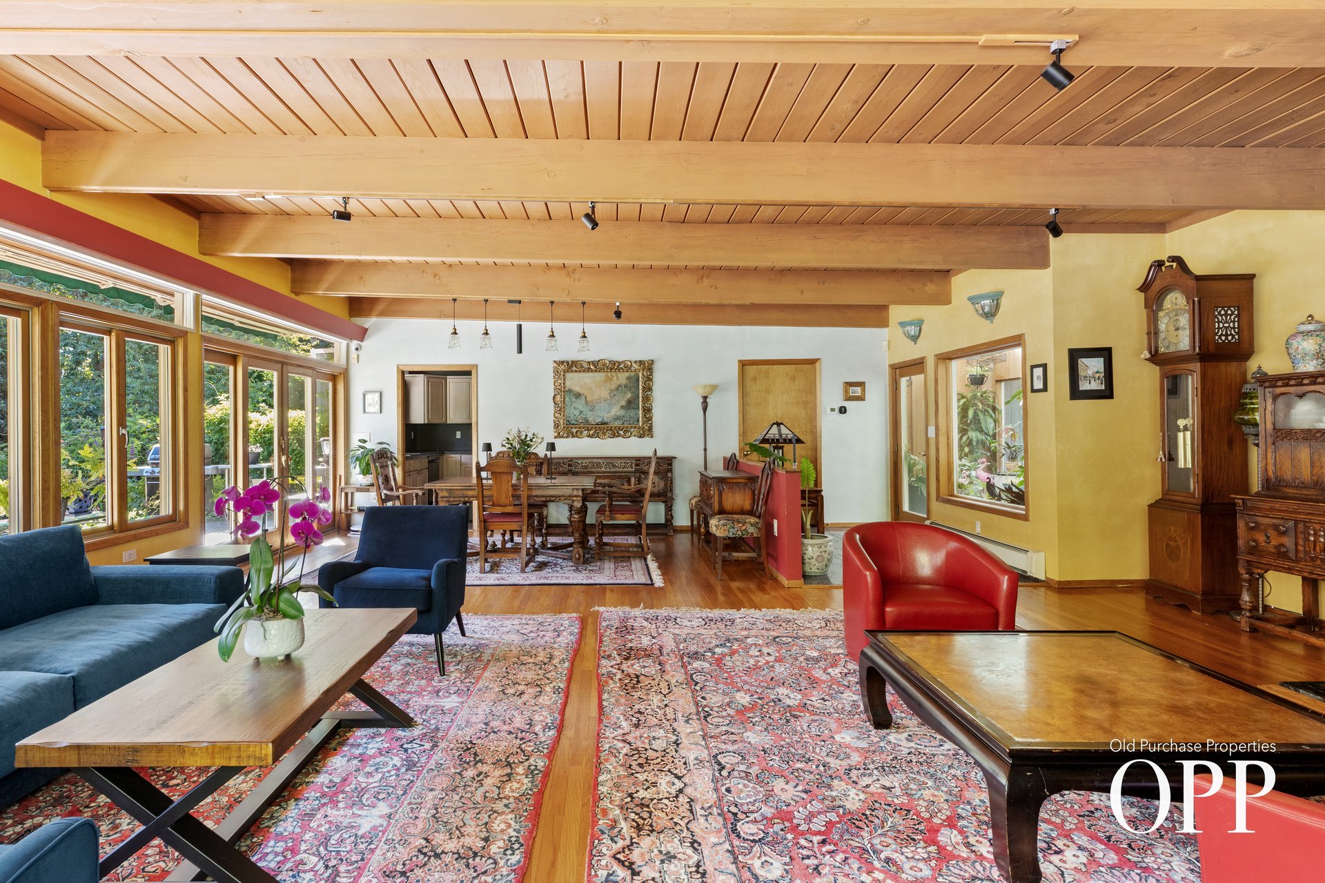Hollywood: A Waterfront Modernist Retreat on 3.5 Acres