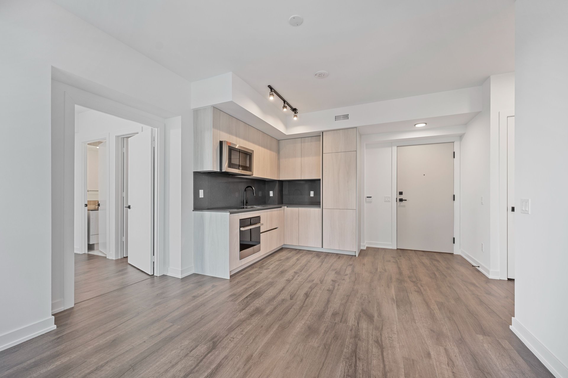 327 King Street W Unit: 4404