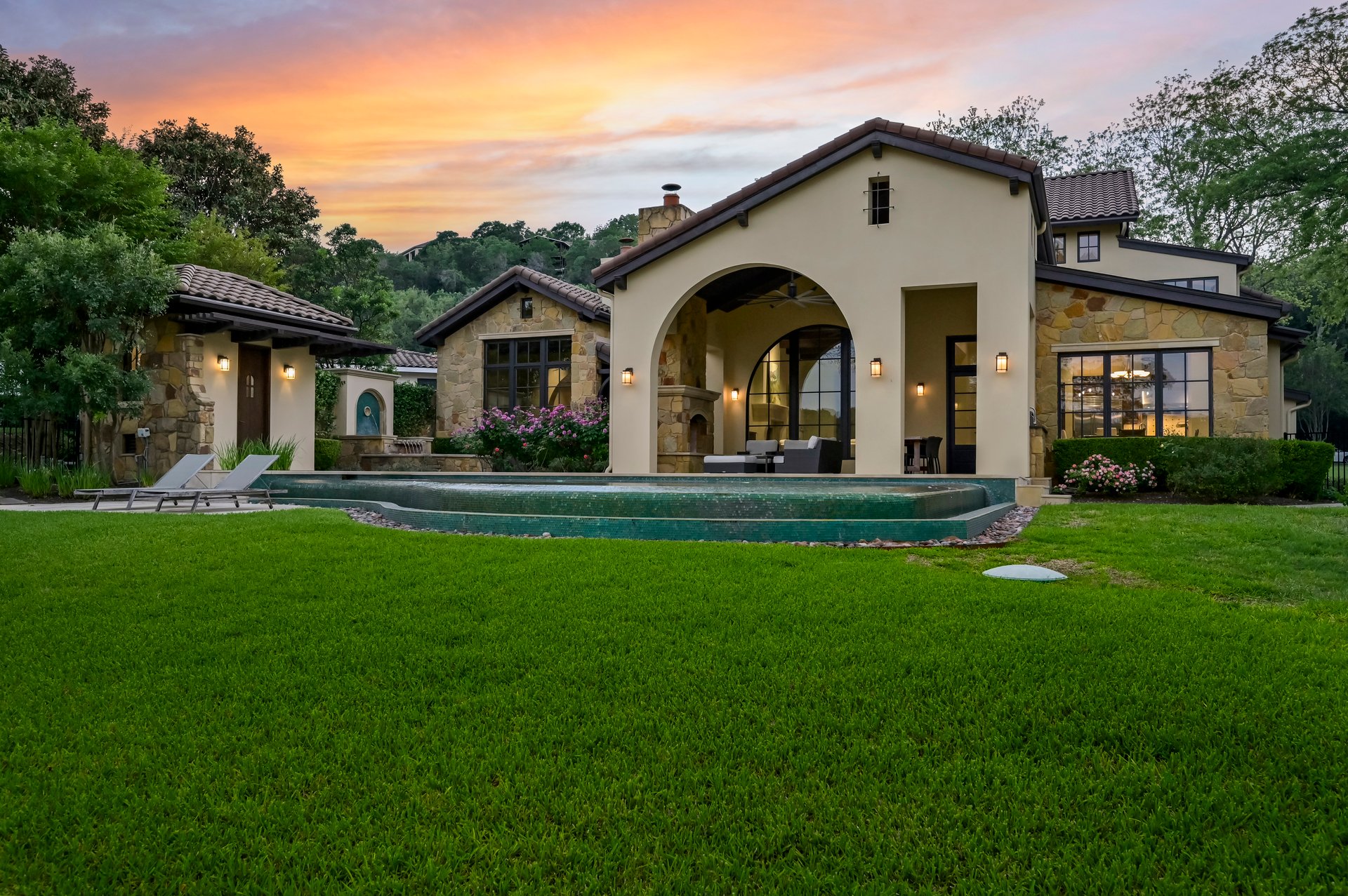 1401 N Weston Lane