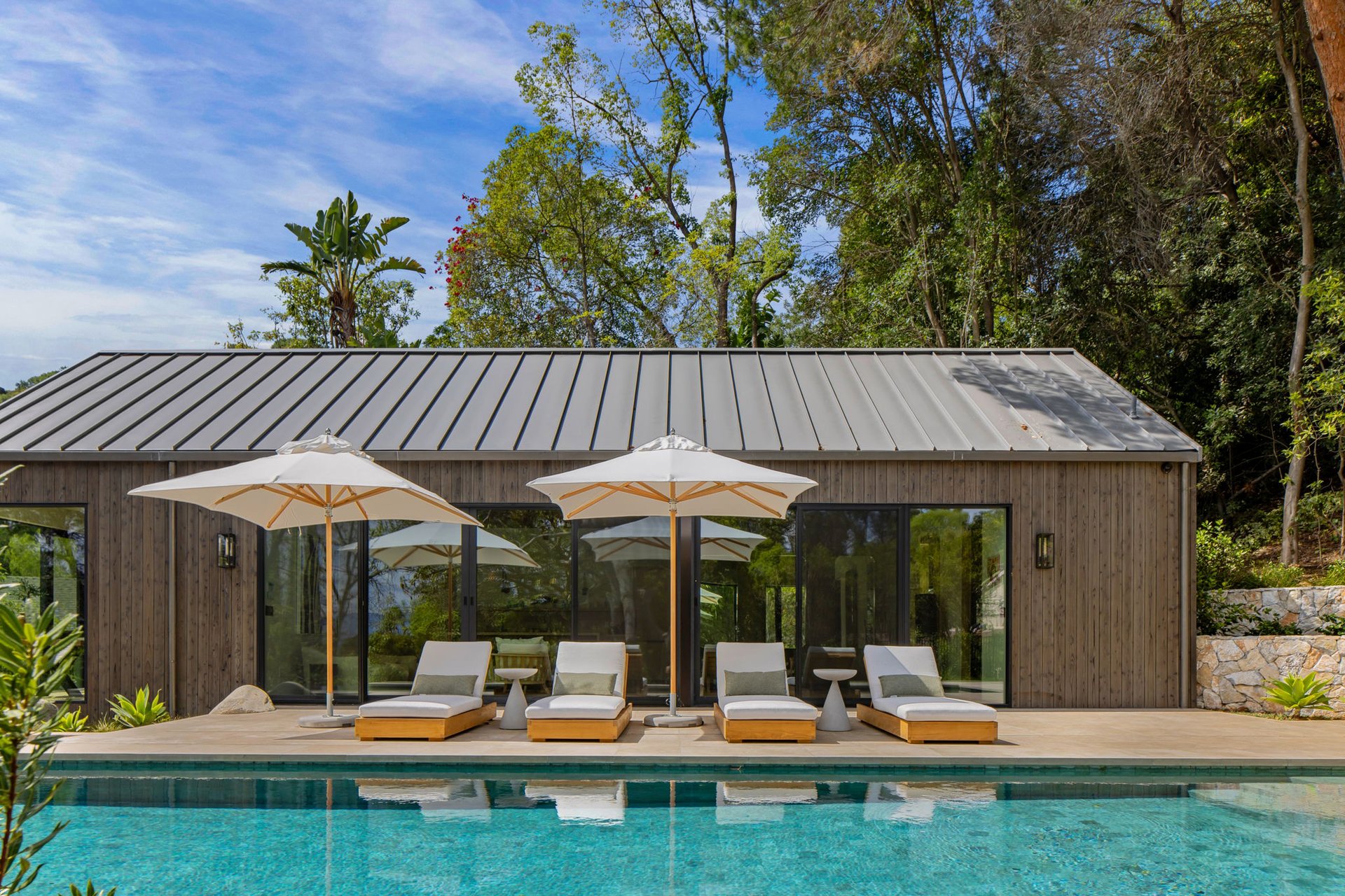 The Viewcrest Lodge in Studio City 