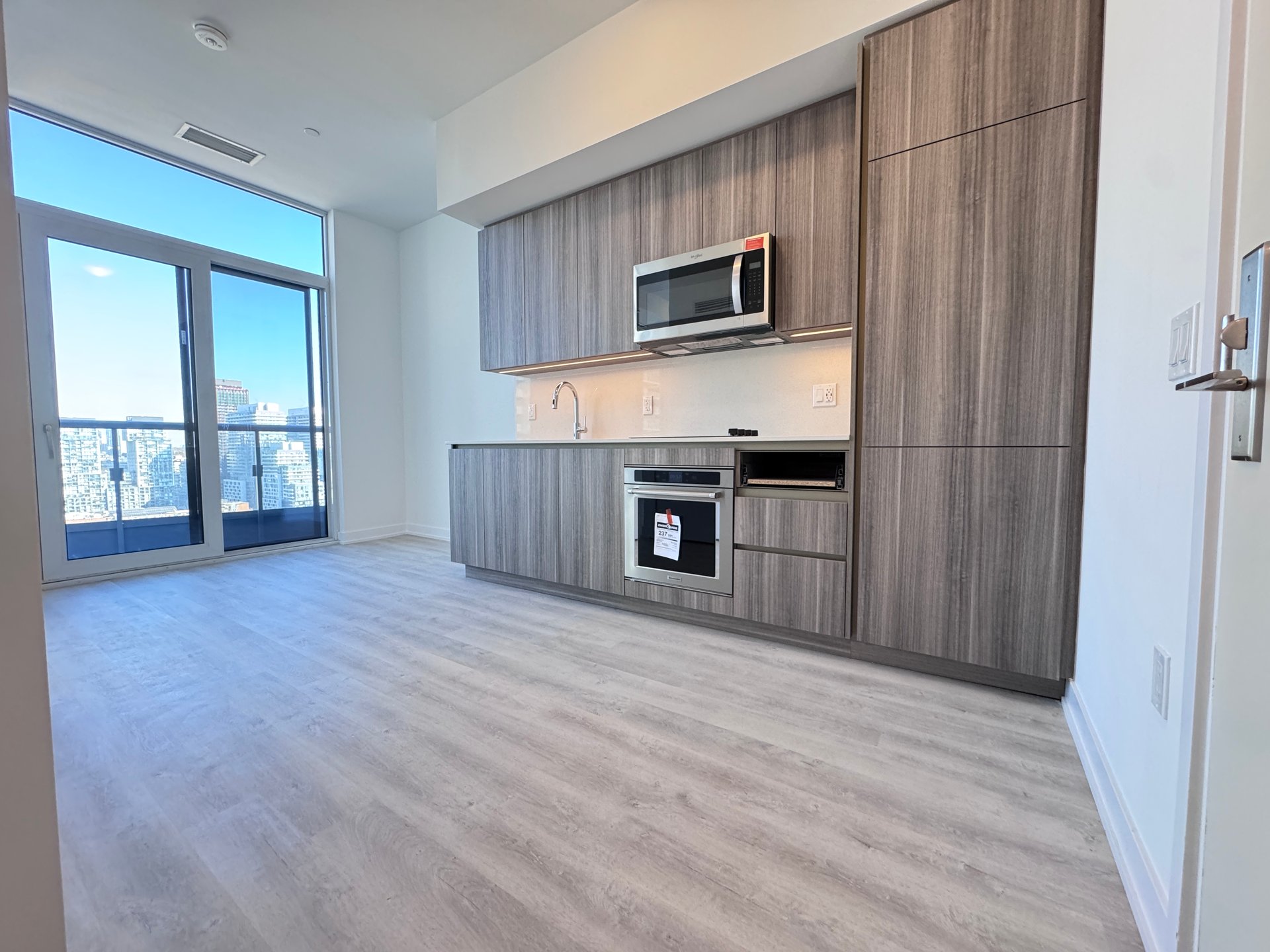 15 Richardson Street Unit: 2102
