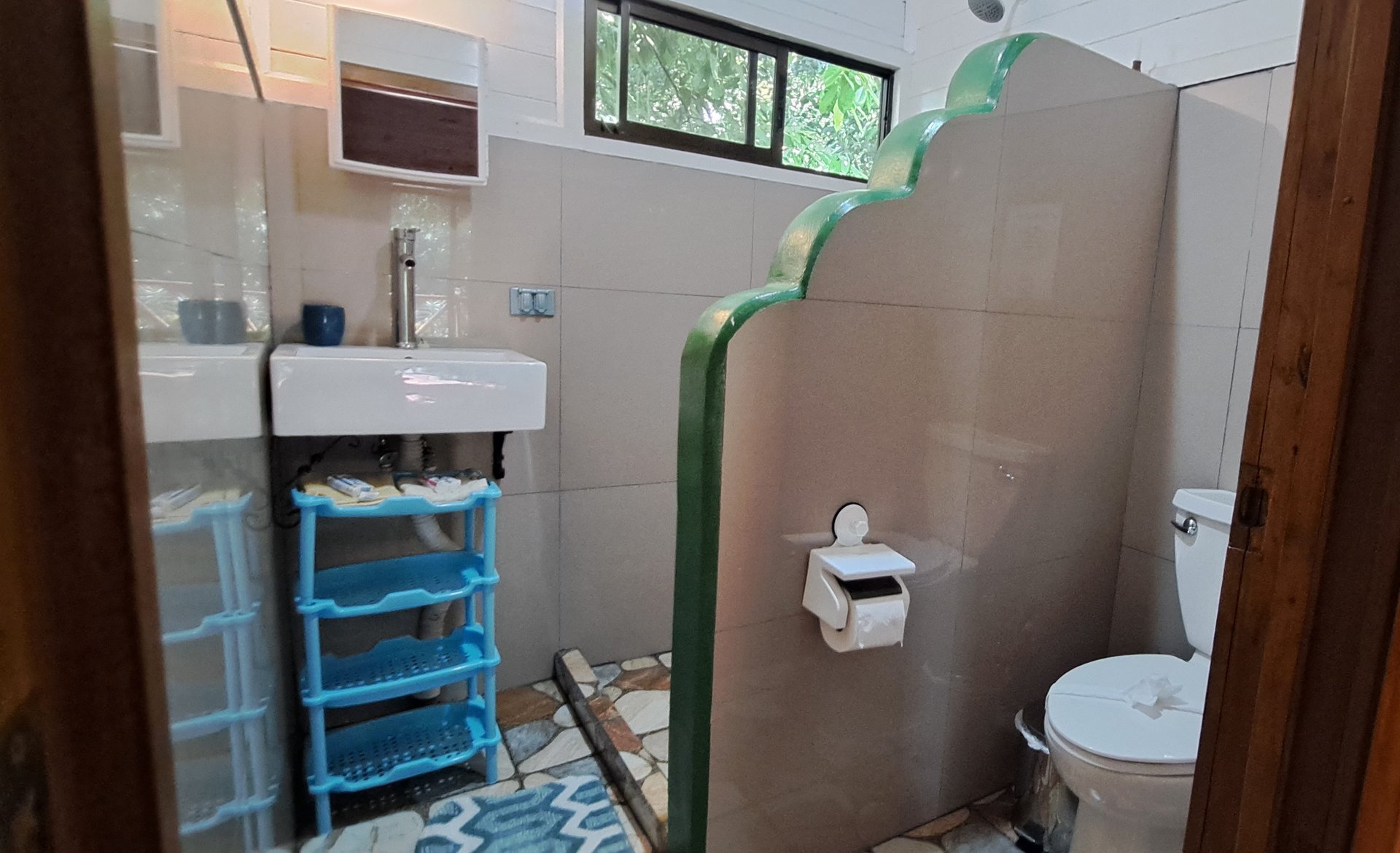 8 Cabinas with Swimming Pool on Lush Jungle Property | Uvita