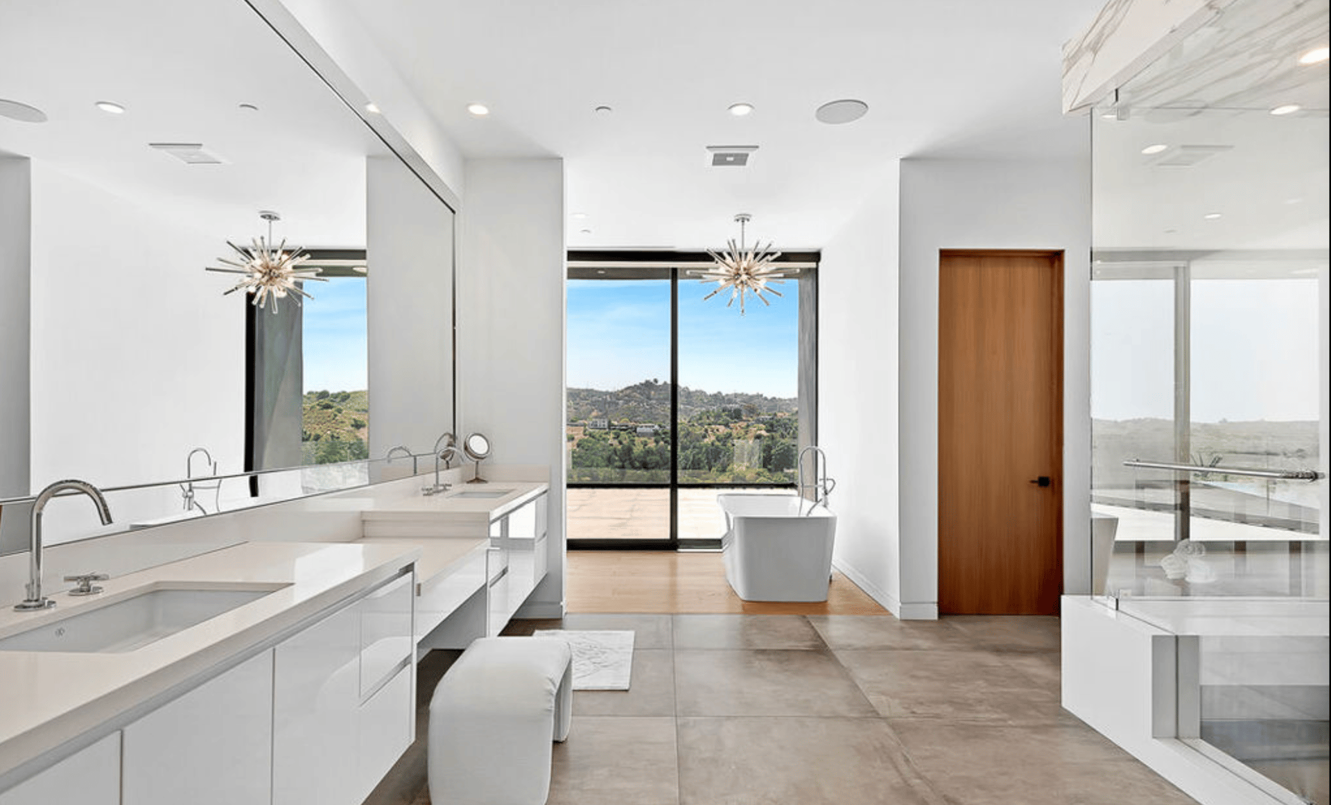 Lakeview Aura, Mirror Lake Drive, 90068