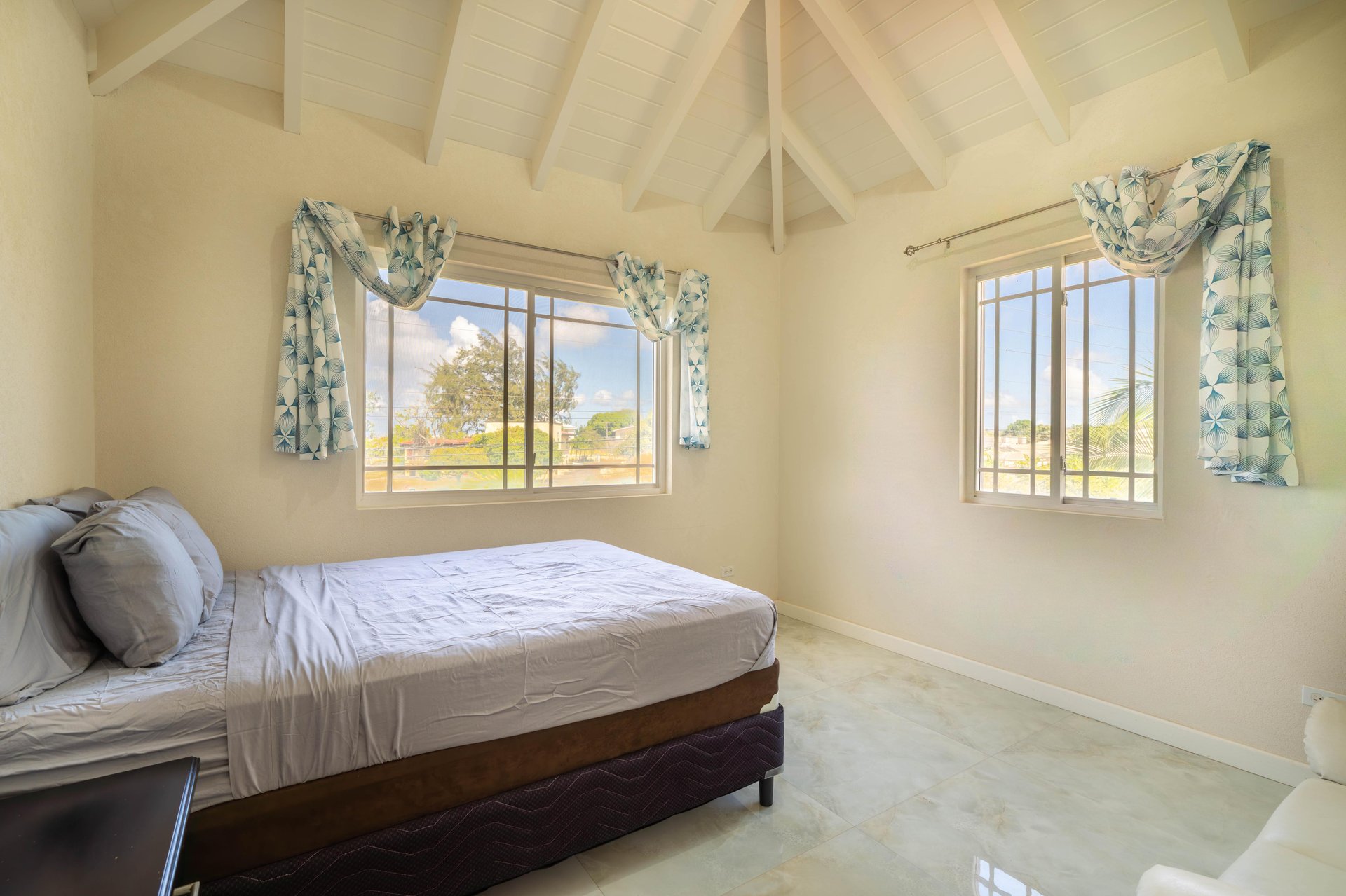 Halls Villa 