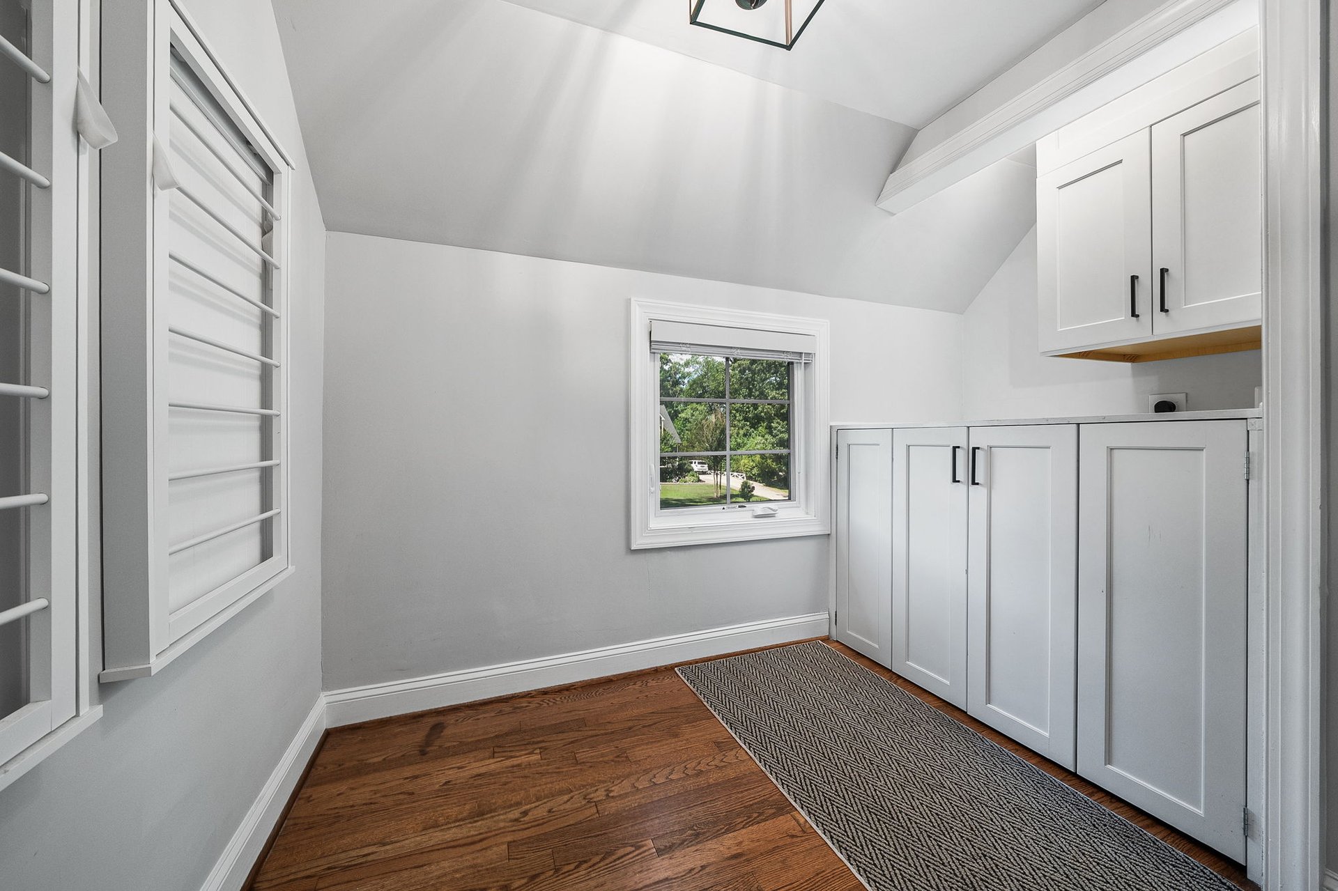 1138 Cameron Rd