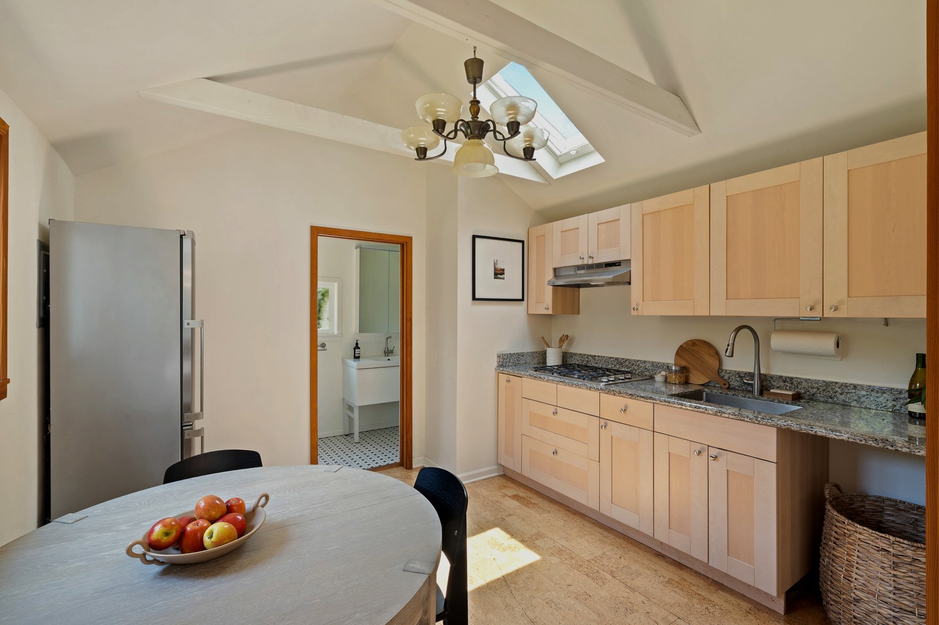 Re-imagined Quaint Country English with Guest House and Grand Rear Yard!