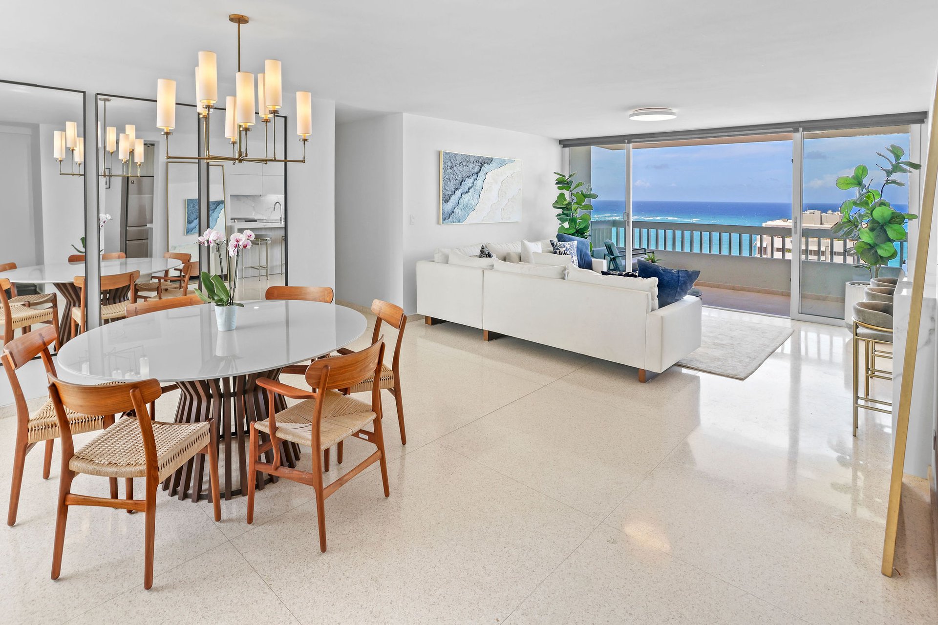 Cond. PRILA #17C, 70 Kings Court, Condado