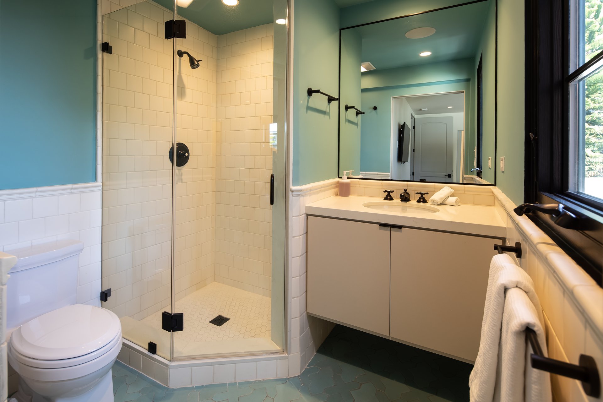 8425 W Sunset Blvd, West Hollywood