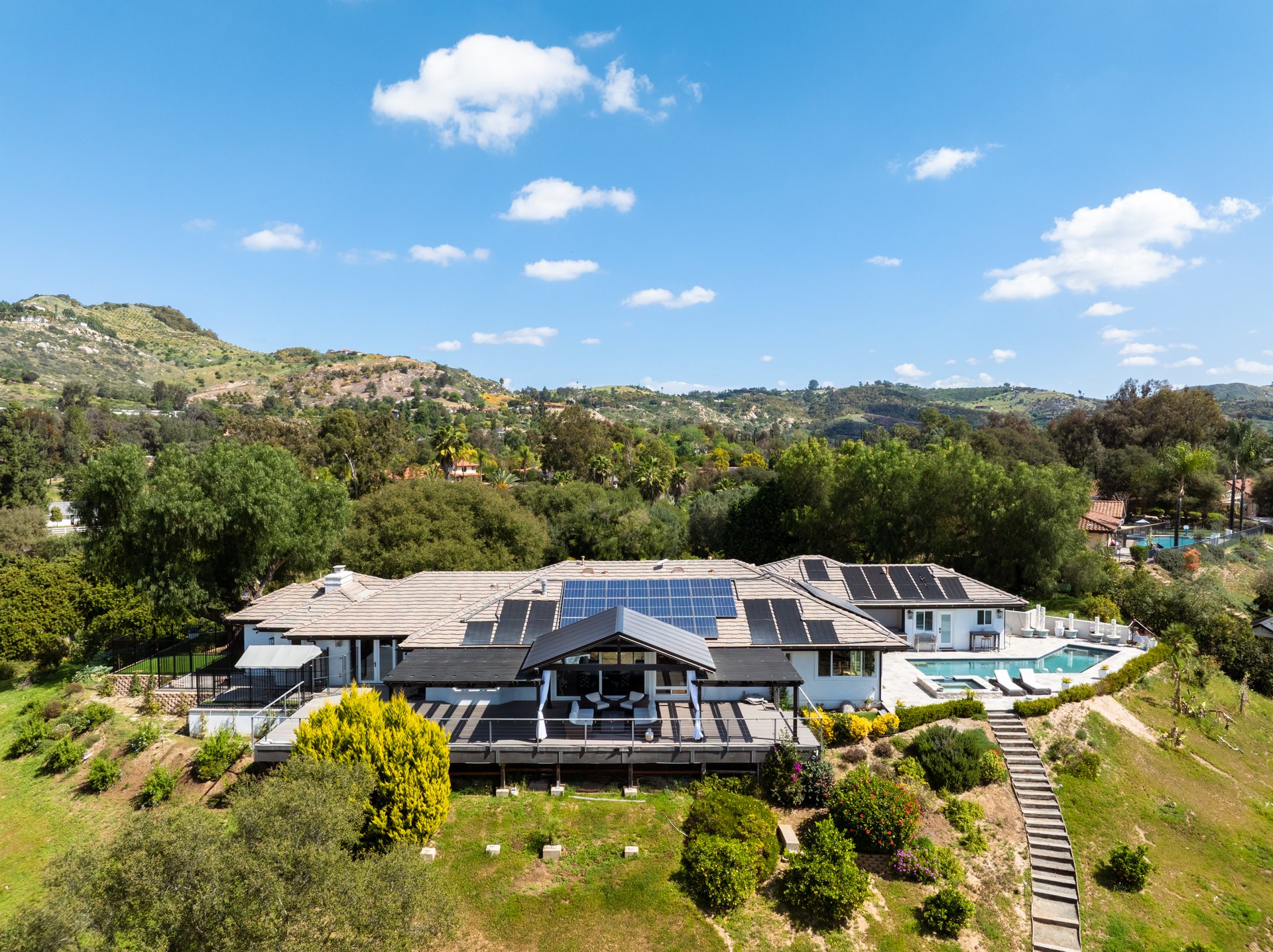 7017 Via Mariposa Sur