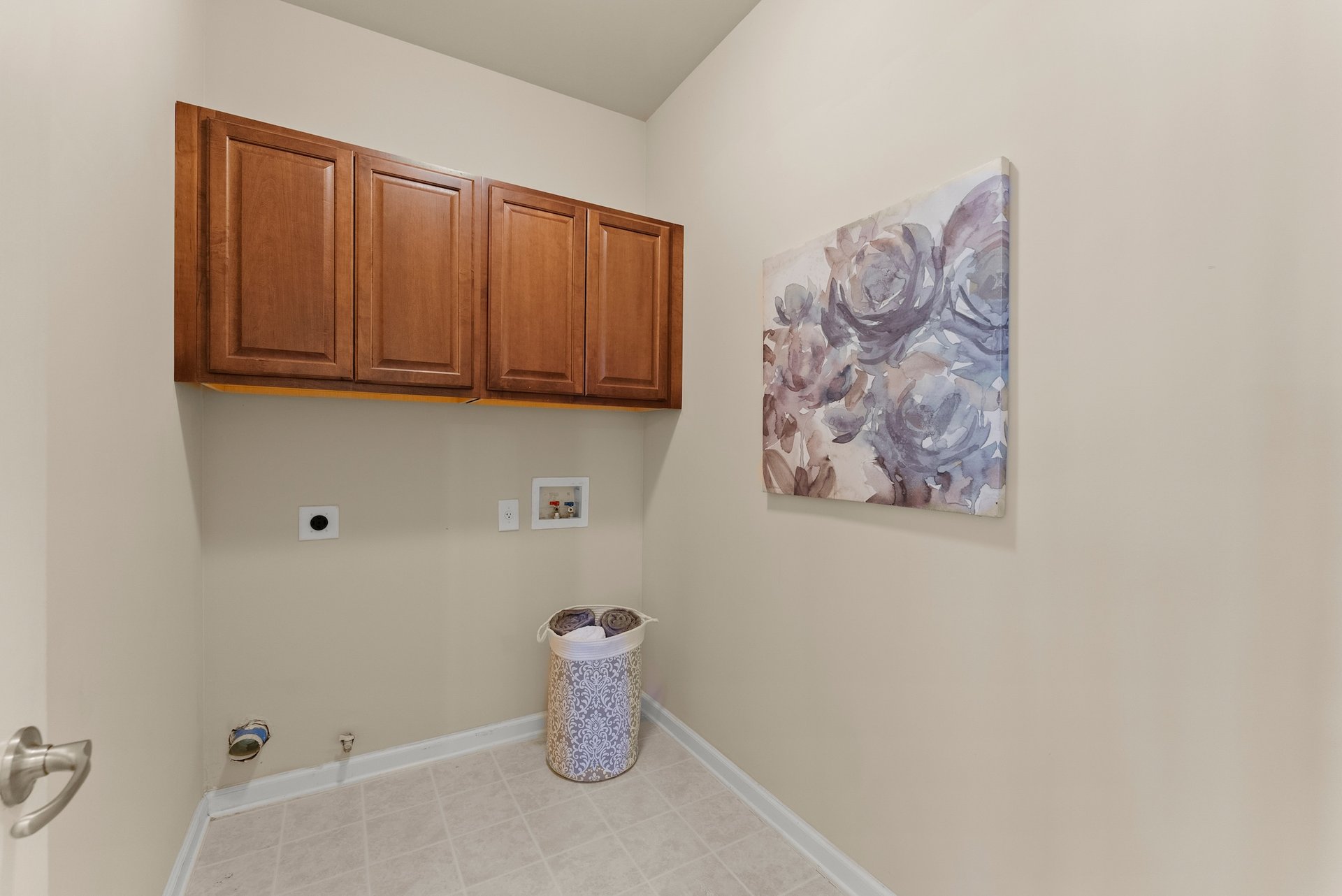 7534 Mossy Log Ct, Flowery Branch, GA 30542