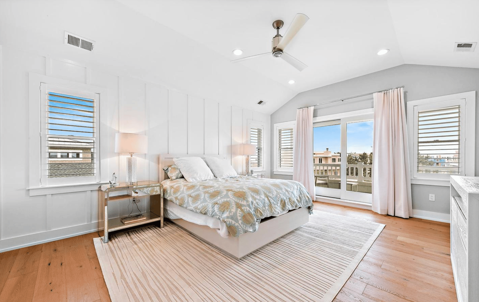 151B Long Beach Blvd
