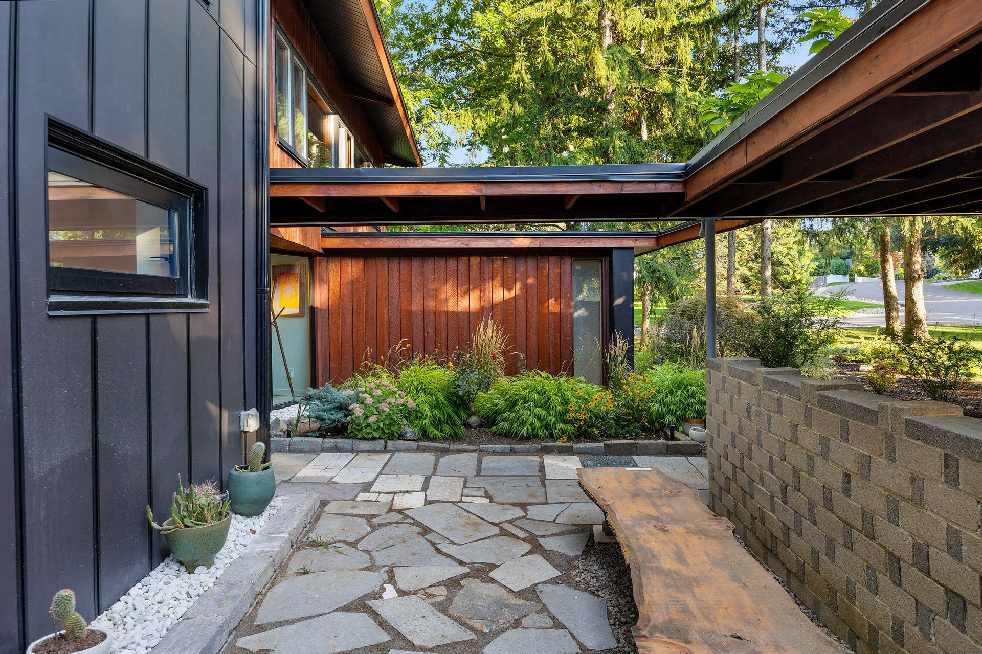 Kingsway Mid-Century Modern