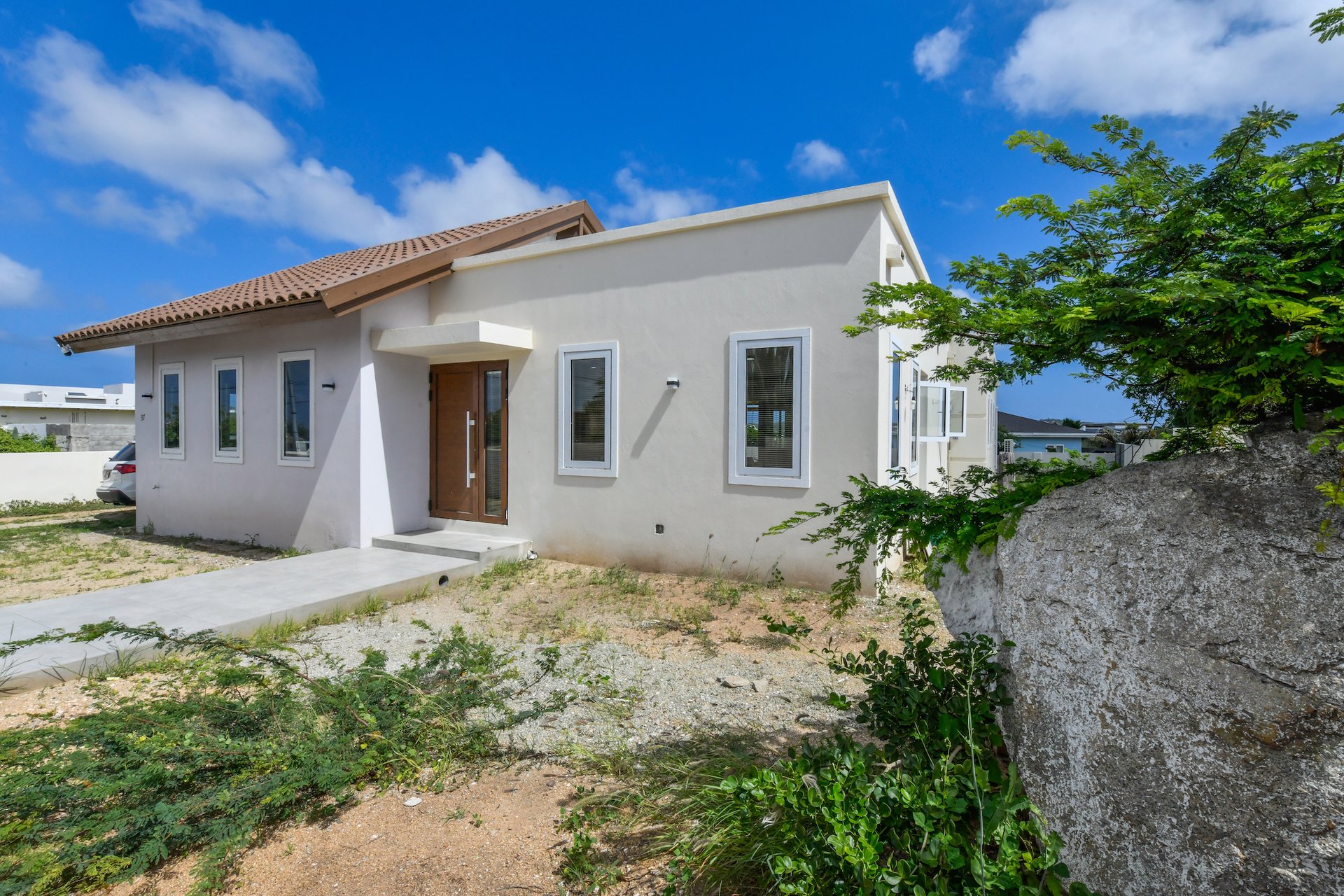 Sero Pita 37