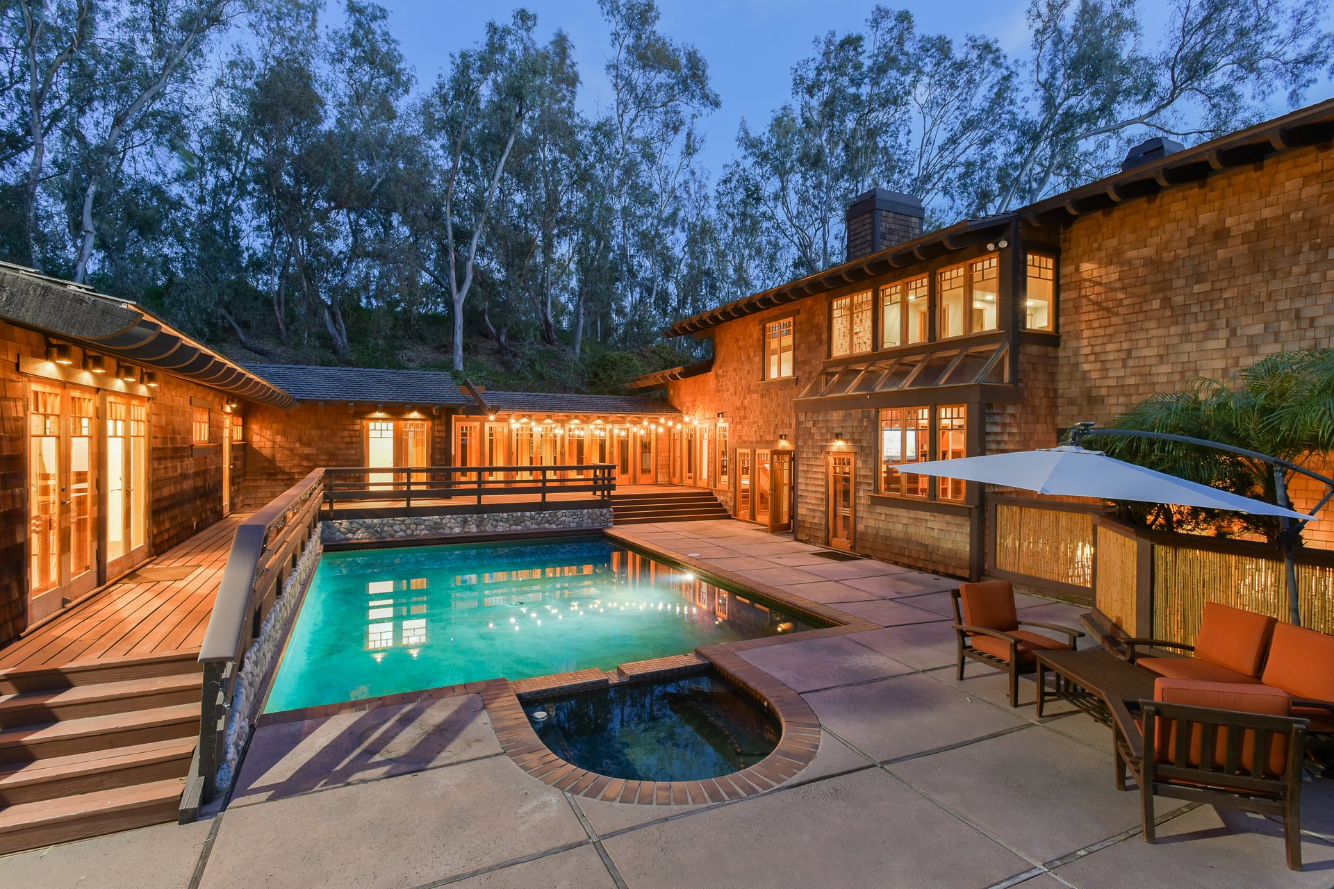 CONTEMPORARY CRAFTSMAN